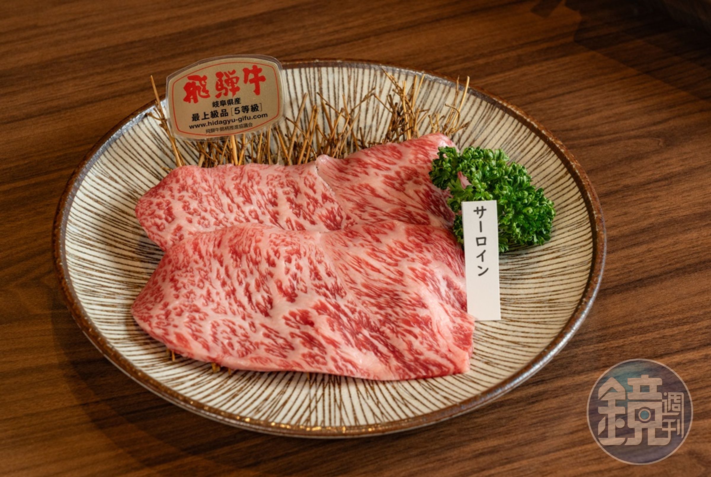 飛驒牛的紐約客部位，可見油花分布細緻。（岐阜縣提供）