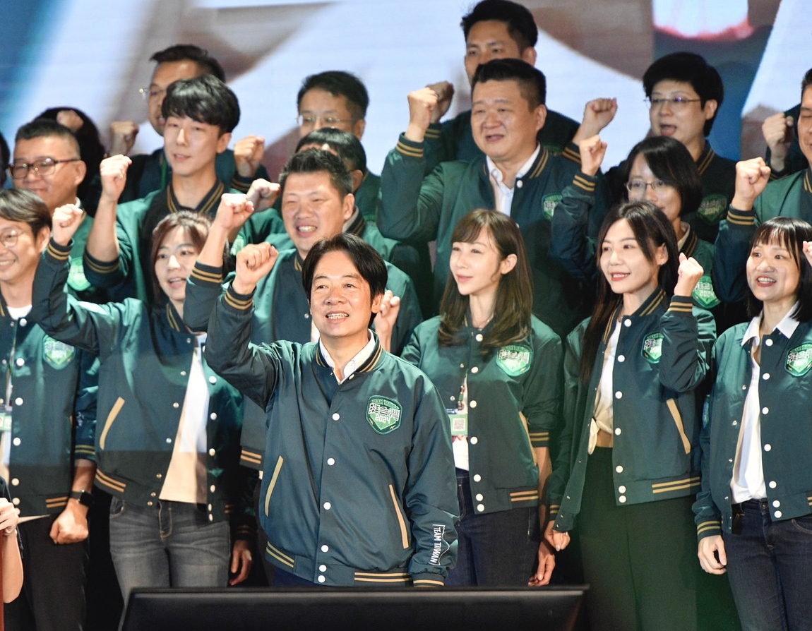 民進黨總統參選人賴清德16日全代會率全黨高呼「Team Taiwan，挺台灣」，力拚總統高票當選、國會過半。