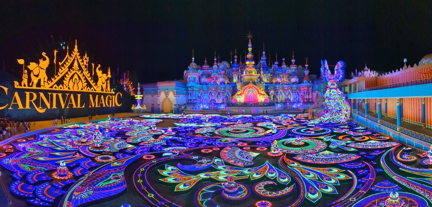 「夢幻嘉年華樂園」為普吉島最新開幕，也是泰國唯一的夜間樂園。