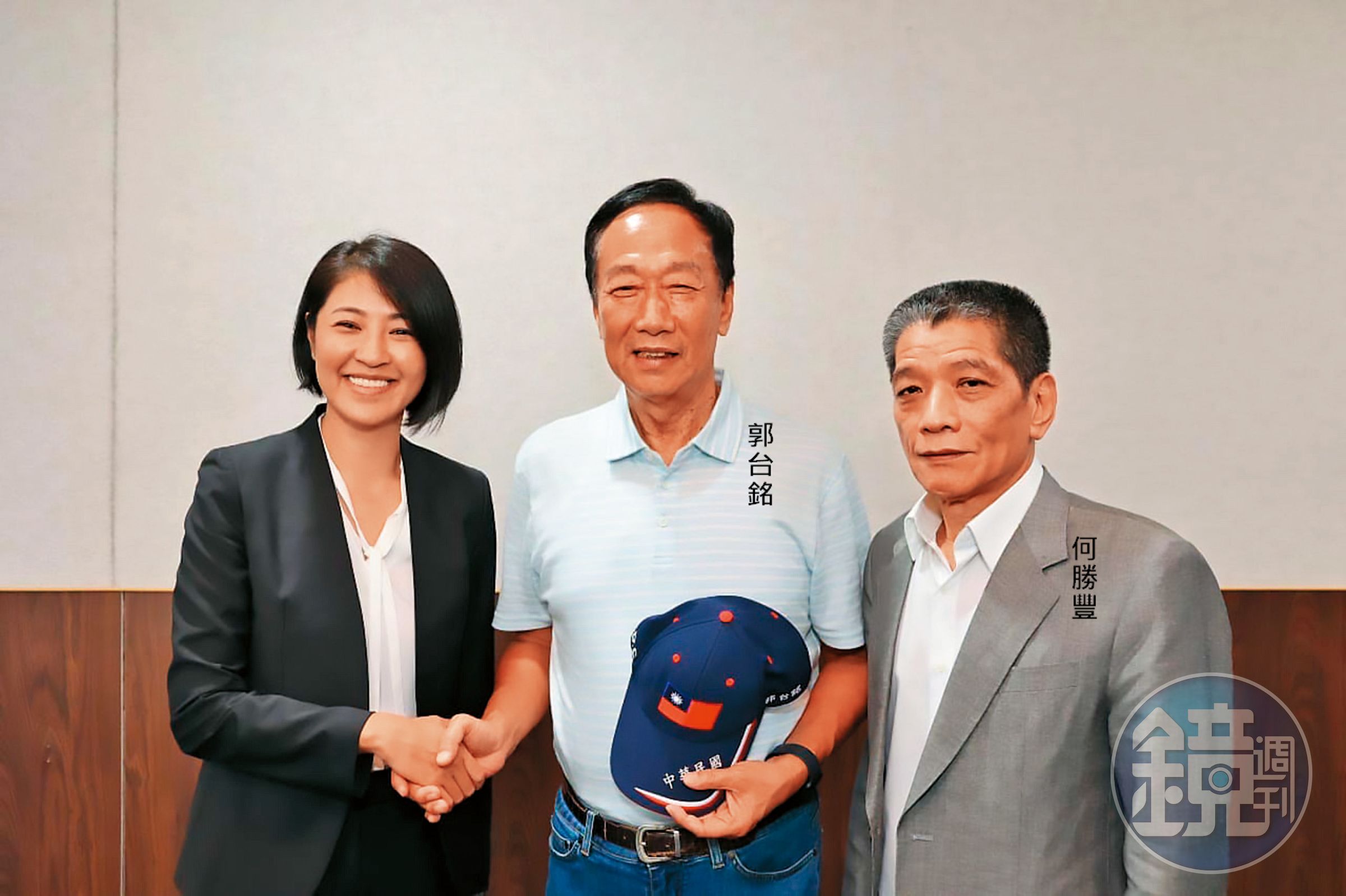 坐擁地方組織動員實力的南投縣議長何勝豐,在侯友宜獲得國民黨徵召當天,旋即發表退黨聲明,如今堅定挺郭台銘。(翻攝郭台銘臉書)