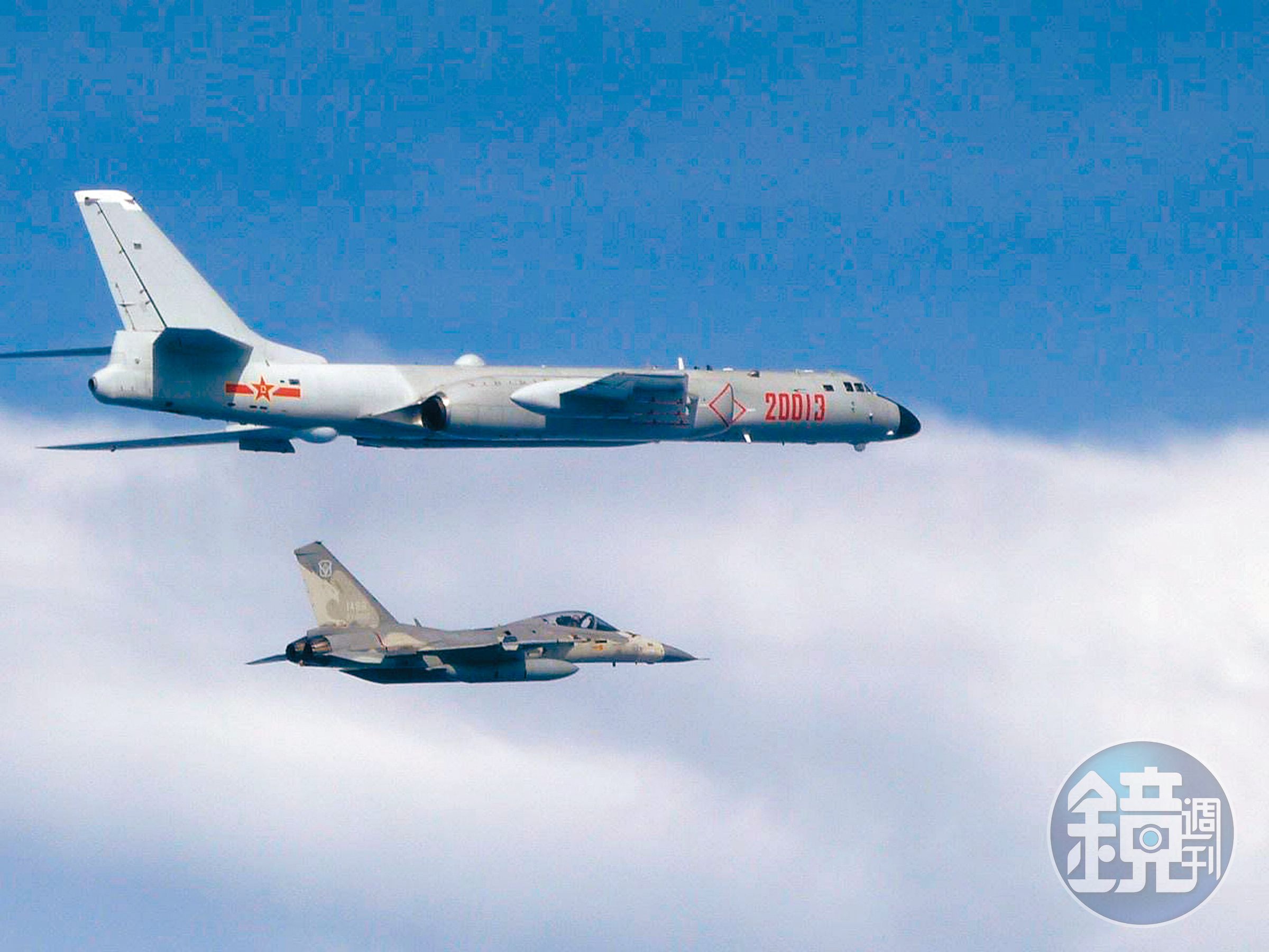 中國的軍機和艦艇確實仍侵擾台灣周邊。（國防部提供）