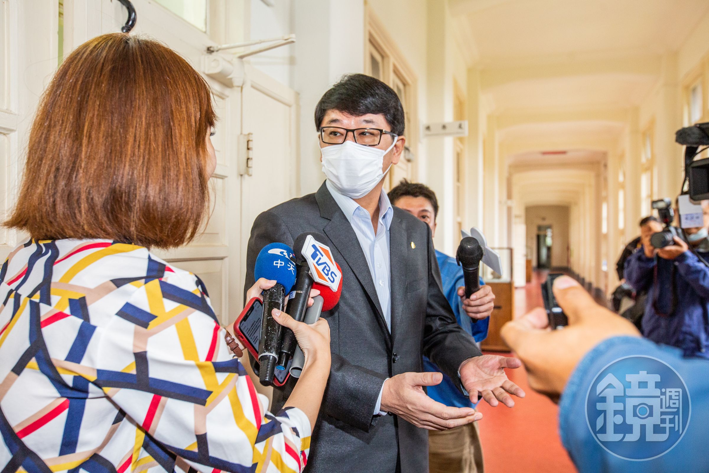 趙正宇不滿凌濤攻擊他也攻擊他的家人，今委託律師按鈴提告。（本刊資料照）