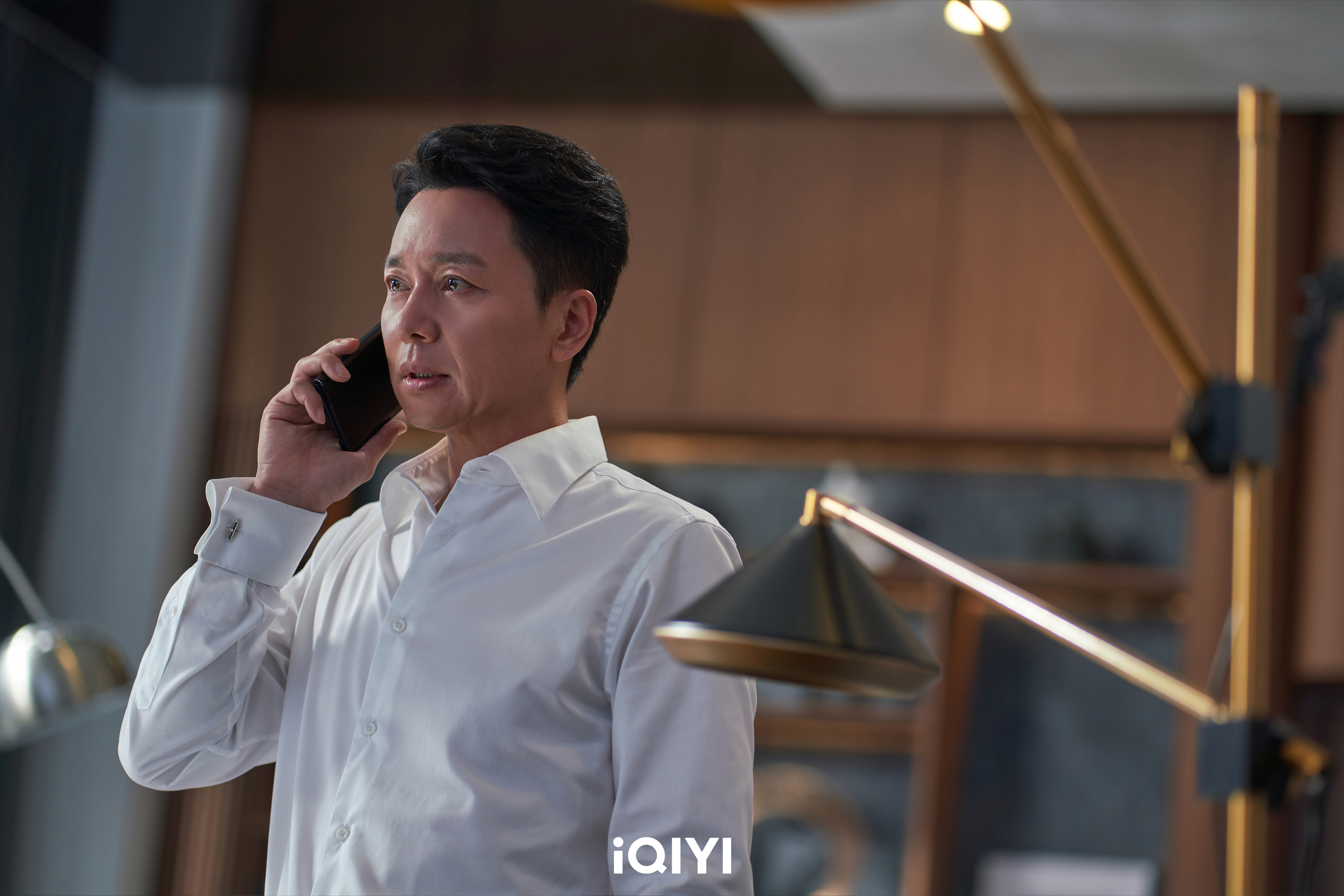 劉奕君飾演疑似性侵下屬的公司長官，觀眾一看到他就喊：「又是你這個壞人！」（愛奇藝國際站提供）