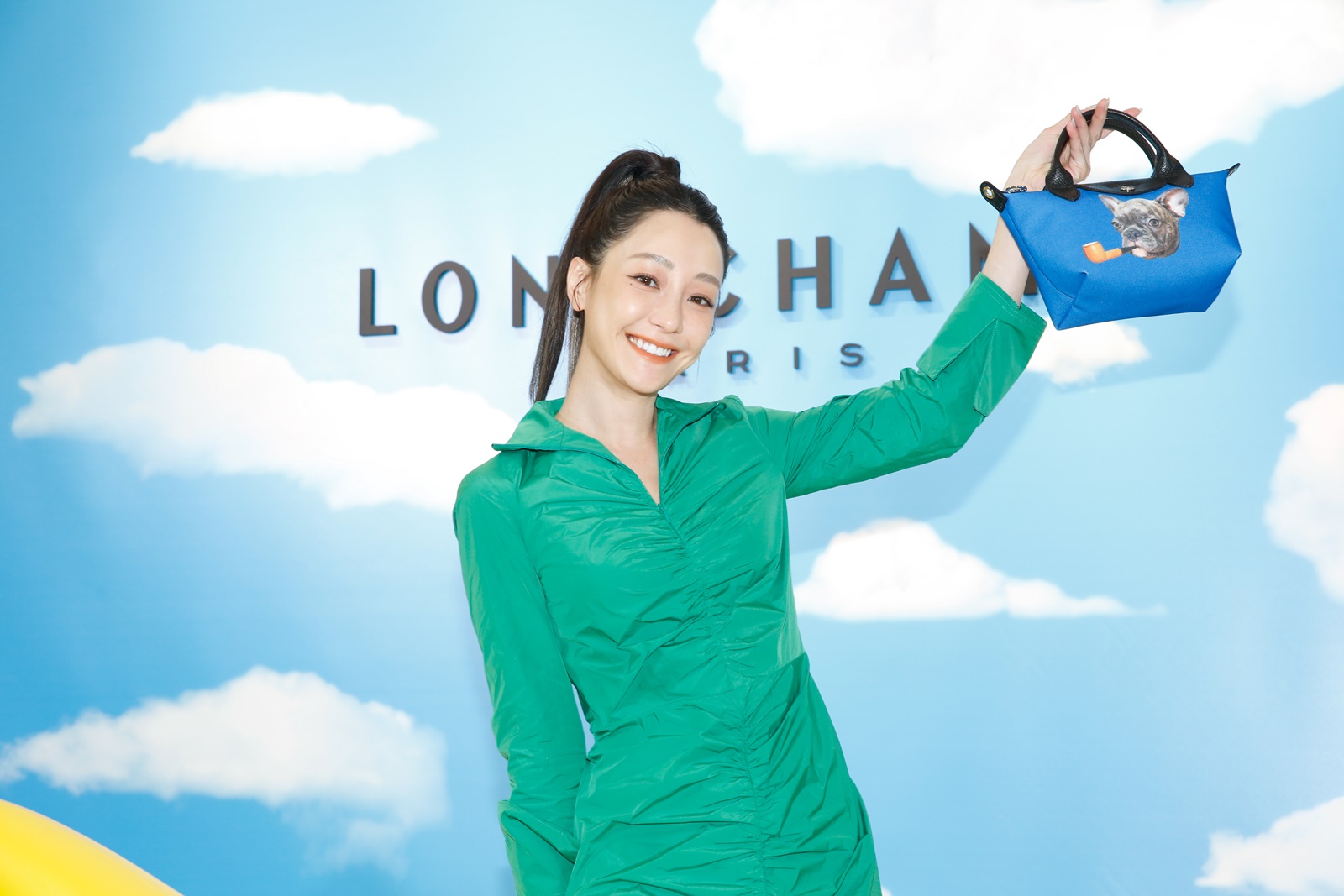 謝欣穎現身LONGCHAMP與先鋒派藝術雜誌《TOILETPAPER》的聯名系列發表會。