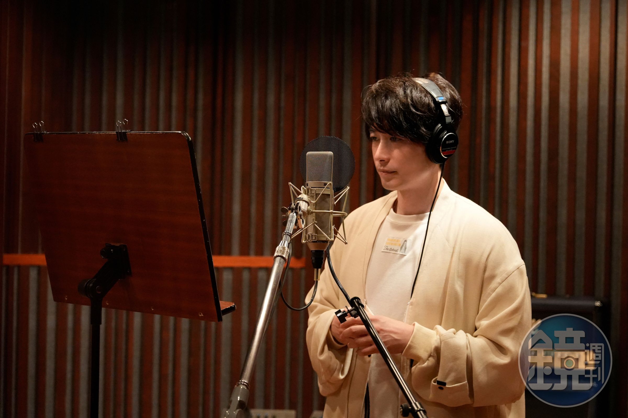 藤岡靛為告五人日語單曲〈晴天〉親自填詞。(相信音樂提供)