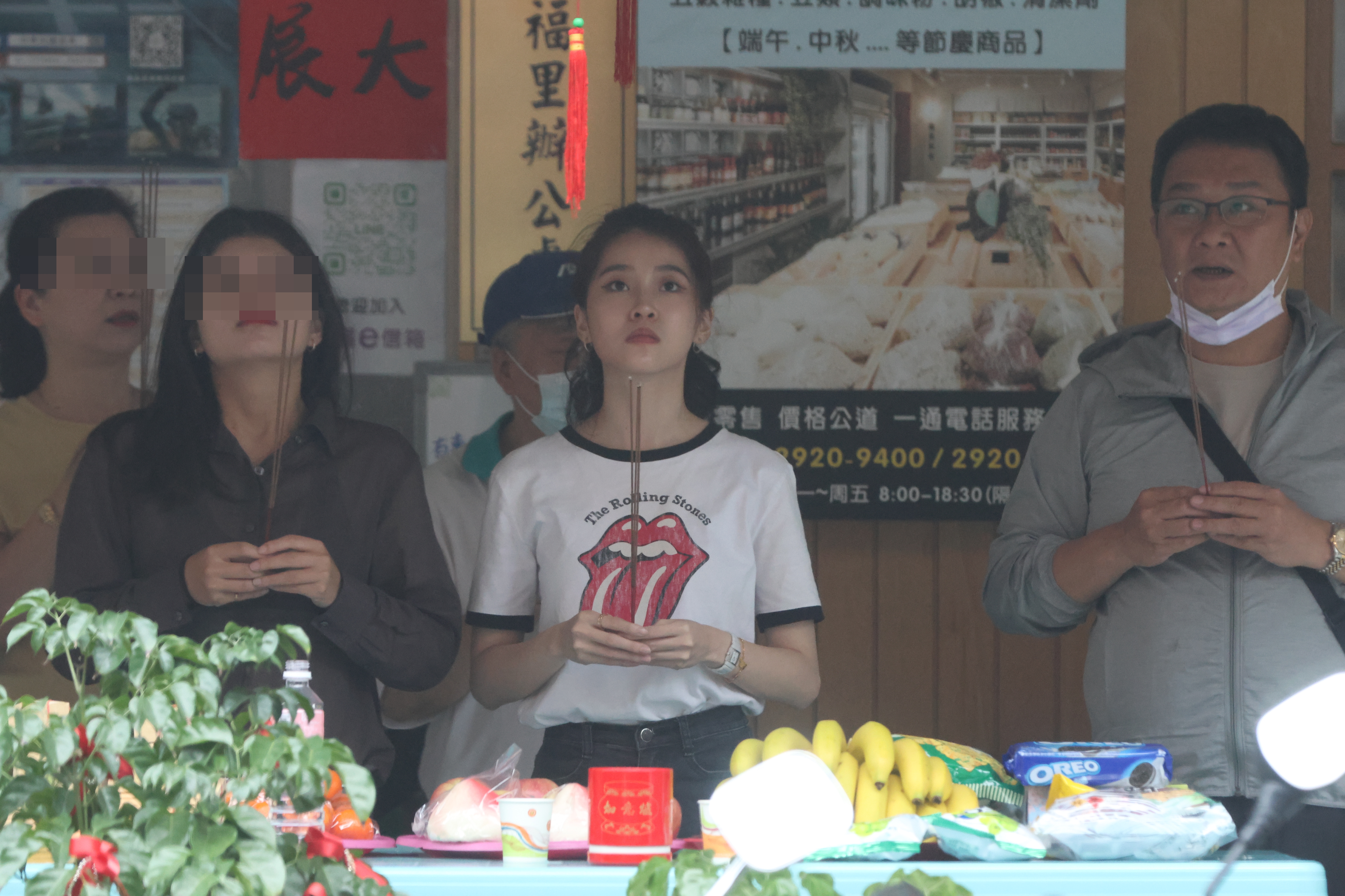 據報陳紫渝她爸家教甚嚴，因此開房戀情報導曝光，第一時間不知該如何說明。