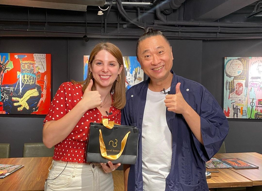 邰智源今貼出與YouTuber莎白合照。（翻攝邰智源IG）