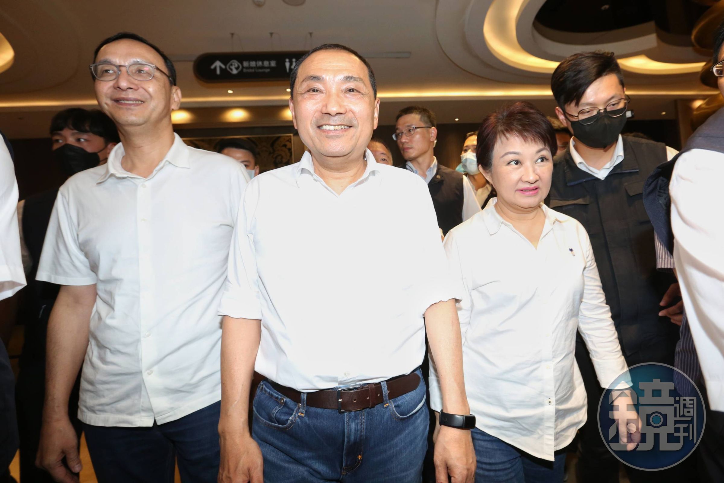 國民黨今晚於台中舉行造勢,黨主席朱立倫與台中市長盧秀燕同台力挺總統參選人侯友宜,力拚逆轉選情。