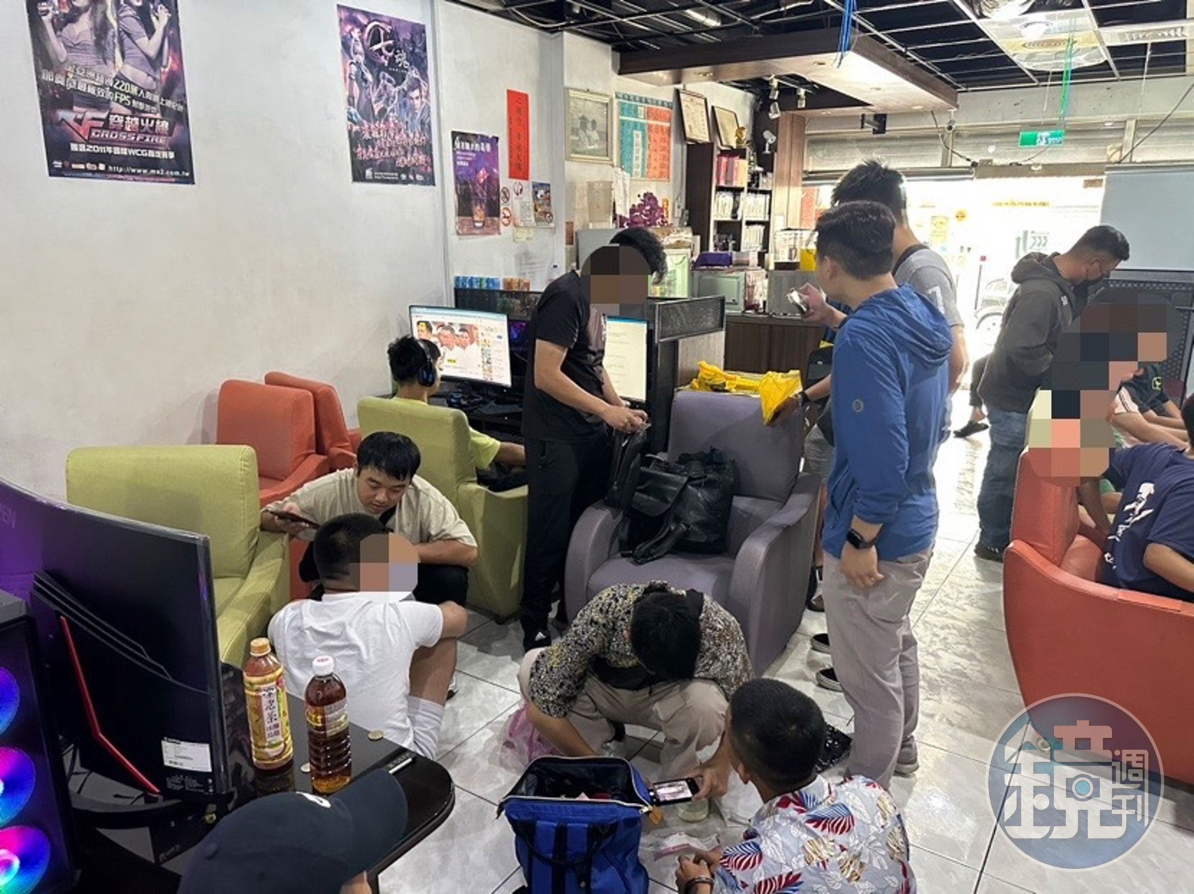 假冒刑警押走少年的陳姓等3嫌在澎湖網咖被逮。(翻攝畫面)