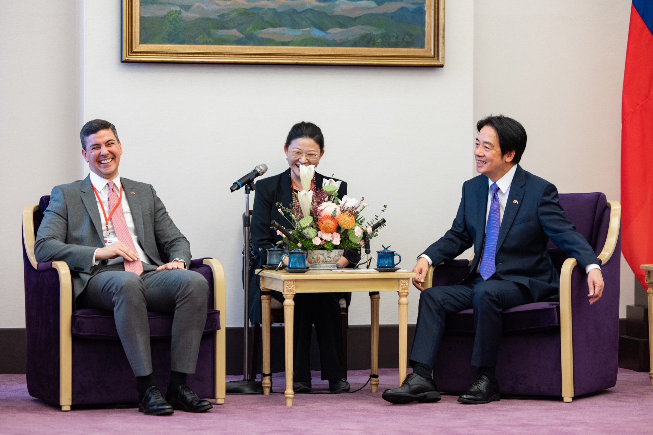 賴清德12日會晤巴拉圭共和國總統當選人貝尼亞伉儷。（總統府提供）