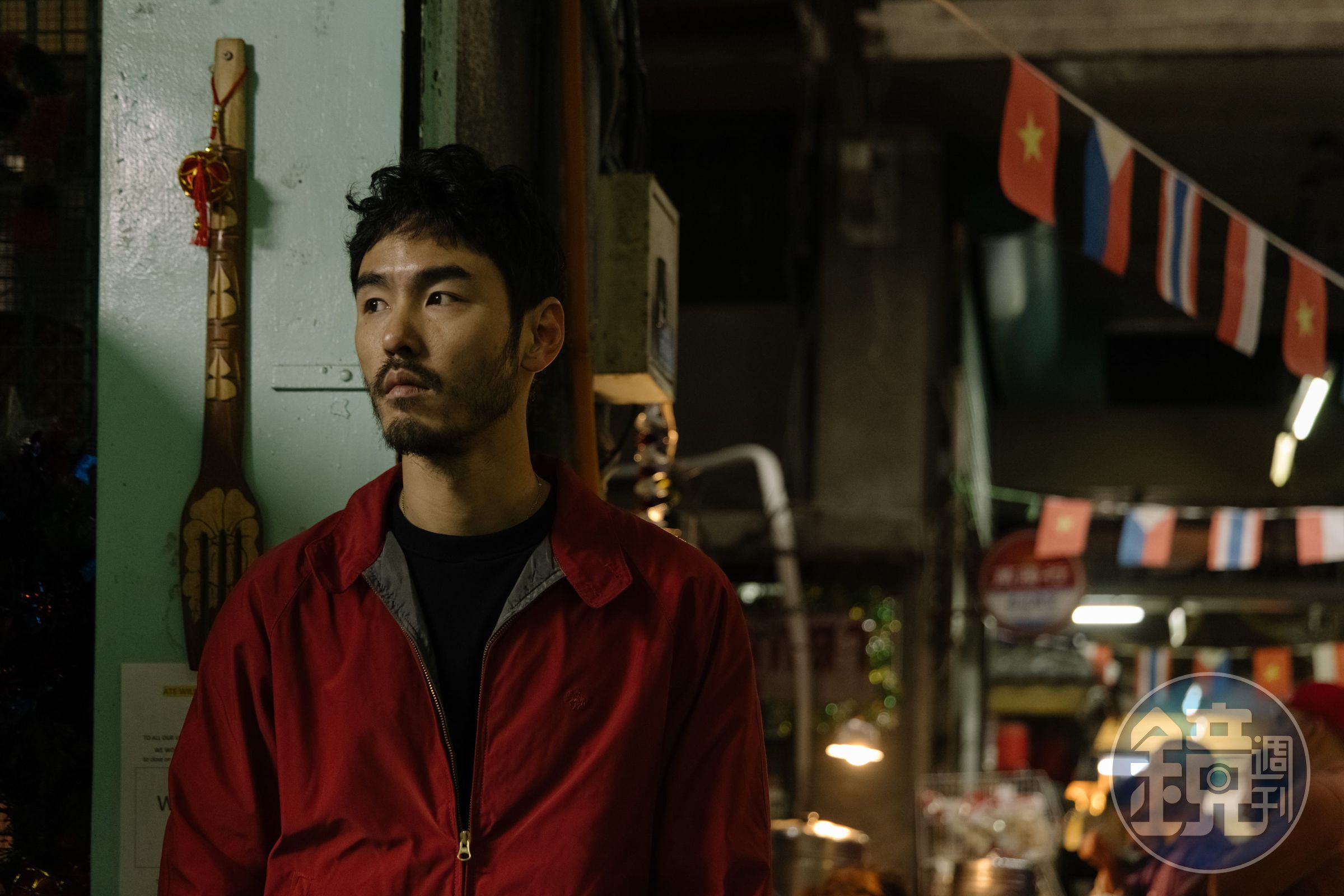 阮經天在《查無此心》滿臉落腮鬍扮移工仲介，說是演過最倒霉的角色。 （華映提供）