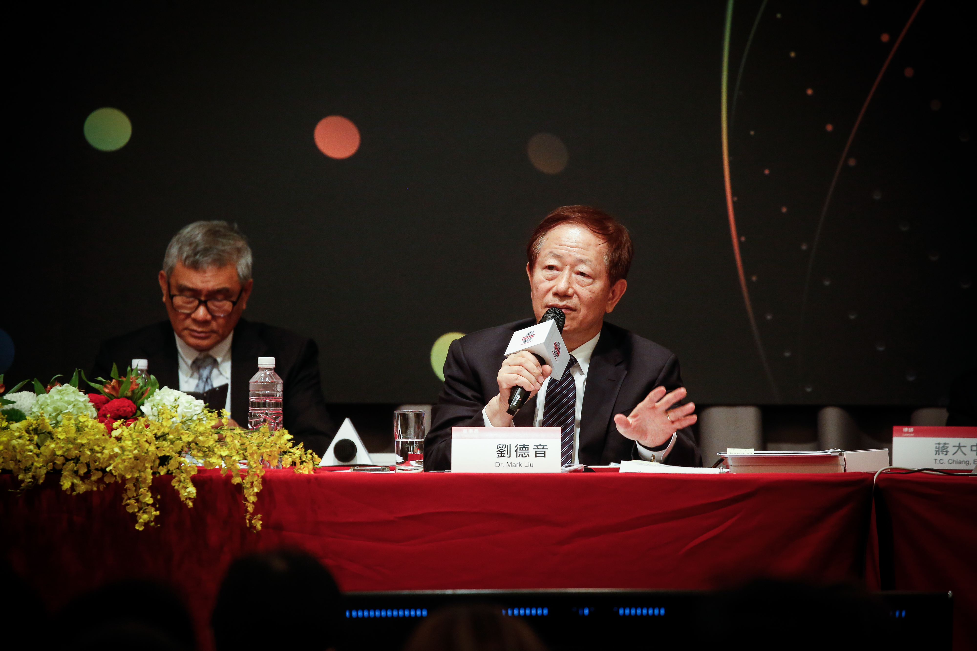 台積電董事長劉德音在法說會表示，美國廠建廠現在正遇到一些挑戰，4奈米製程量產時間預計將延後到2025年。（本刊資料照）