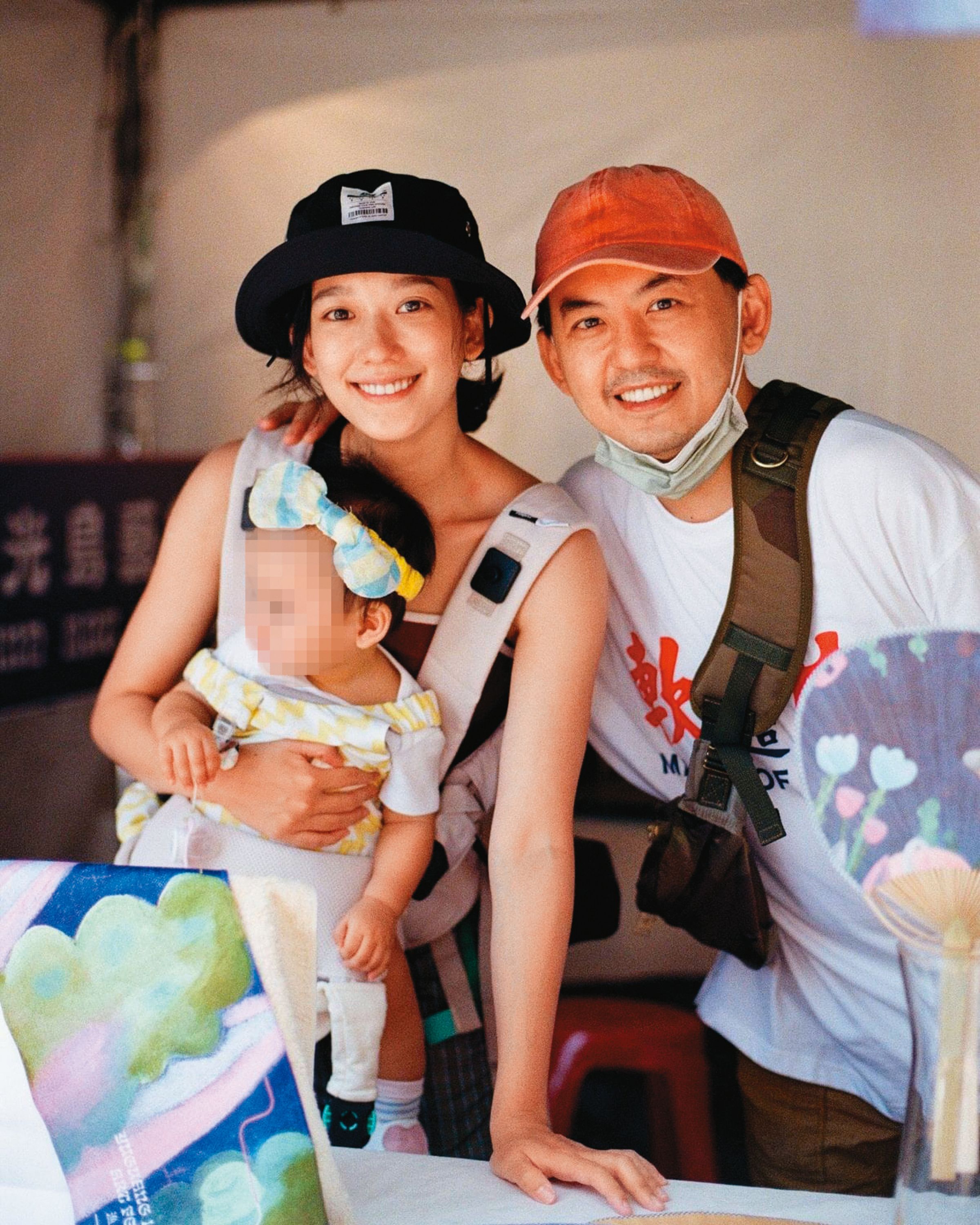 黃子佼(右)出事,愛妻孟耿如(左)一肩承攬所有壓力與照顧之責。(翻攝自黃子佼IG)
