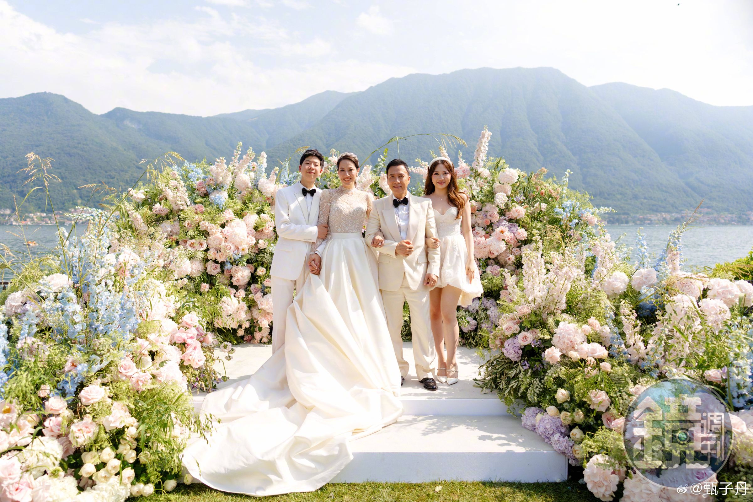 甄子丹為老婆汪詩詩補辦婚禮，兒女也穿上禮服分享幸福快樂。（翻攝自甄子丹微博）