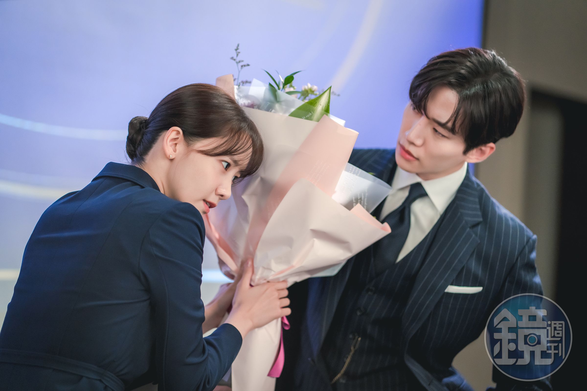 2PM李俊昊與潤娥在《歡迎來到王之國》互動超有化學反應。(Netflix提供)