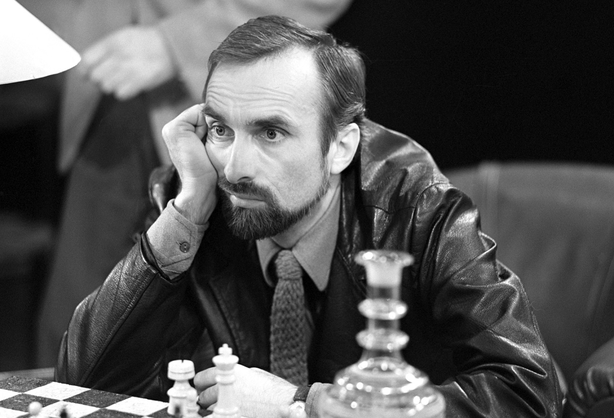 奇士勞斯基改編的《棋逢敵手》是台灣從未放映的電視劇場作品。（金馬執委會提供）