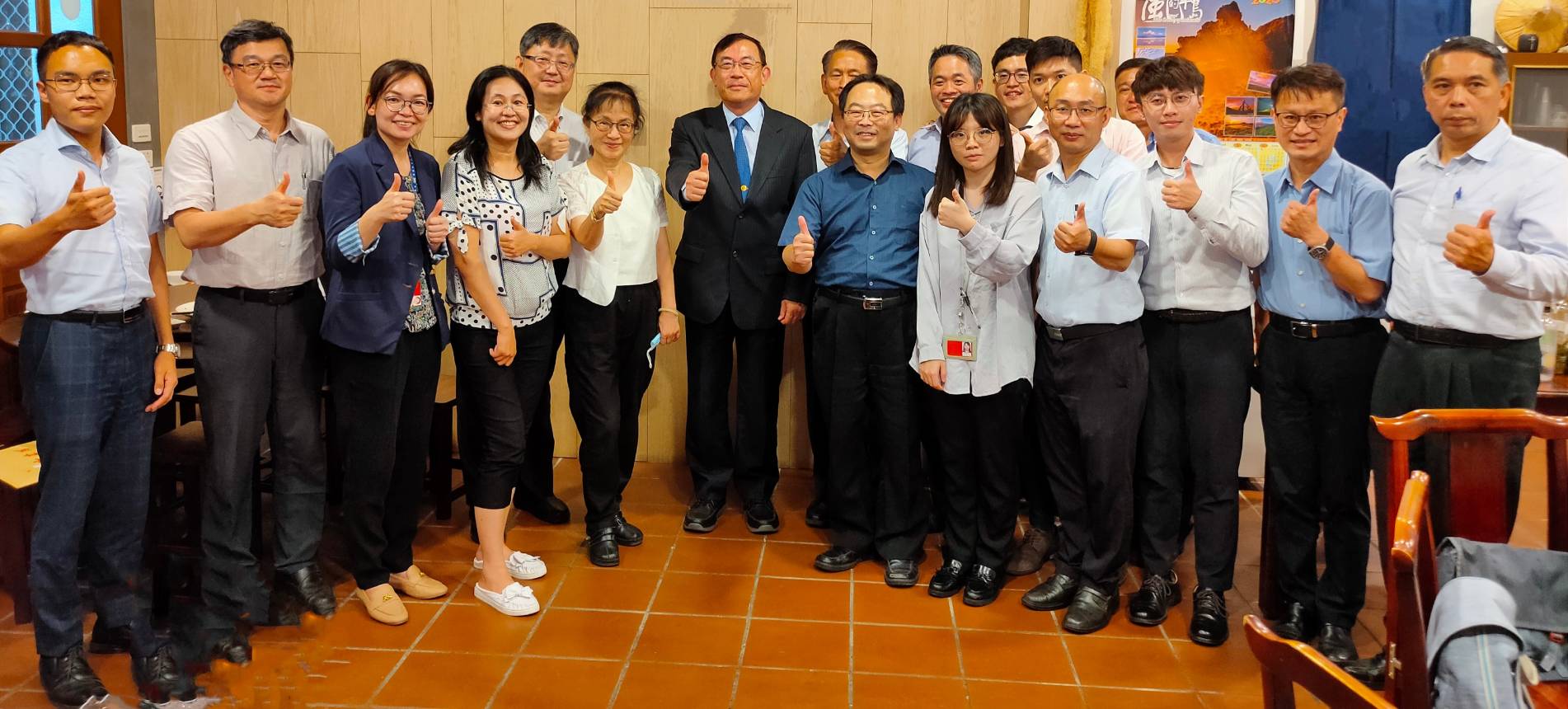 邢泰釗召開「111年九合一地方公職人員選舉查察工作檢討與策進會議」。(最高檢提供)
