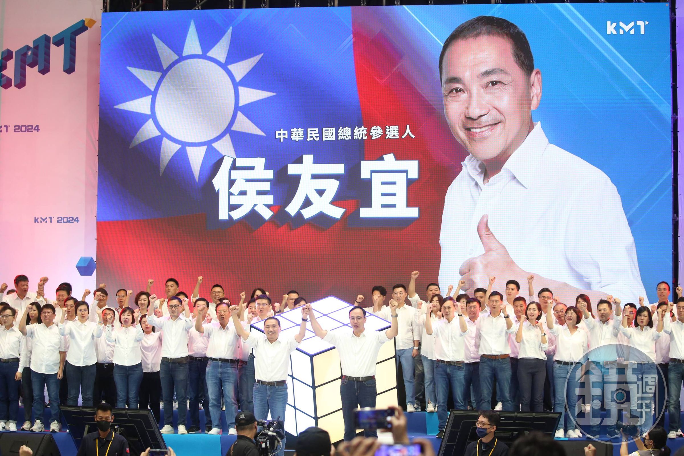 國民黨今（17日）召開全代會，正式通過徵召提名新北市長侯友宜參選2024總統。