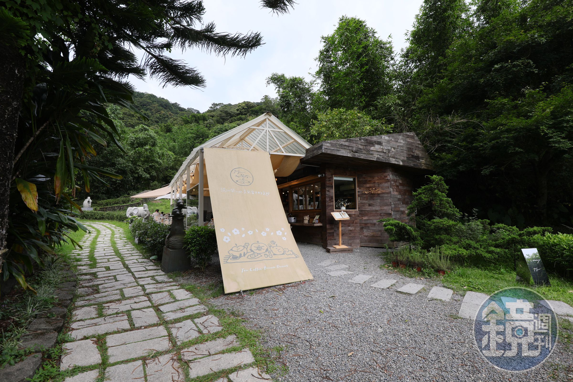 結合茶館與咖啡廳的「心茶合一」,已成坪林時髦打卡景點。