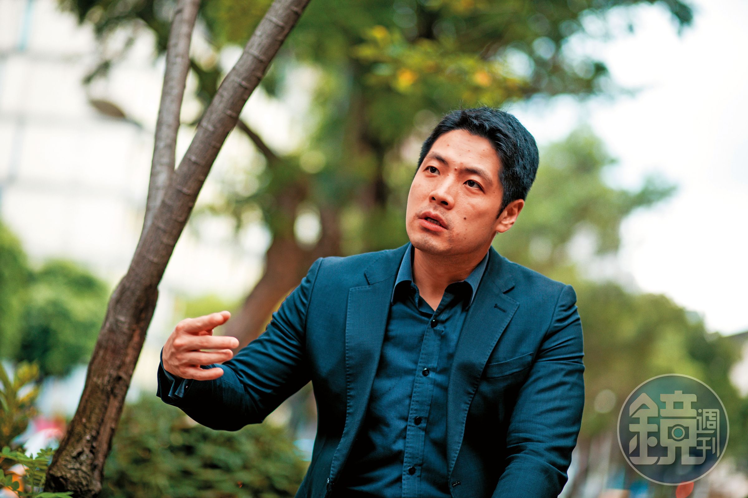 律師陳又新協助多名反被提告的當事人，但他指出這類案件仍受到言論自由保障。