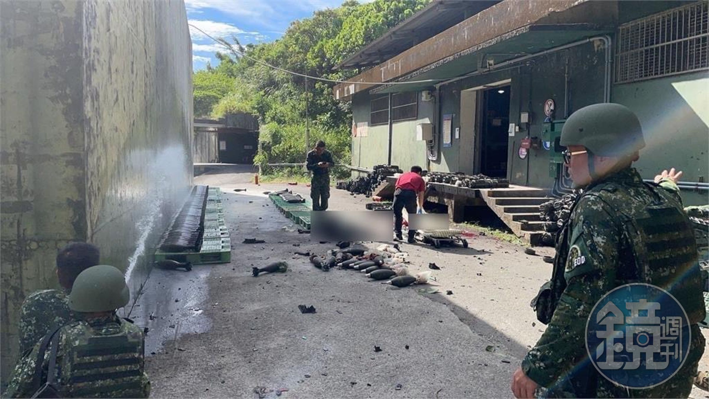 國軍今天下午執行作業發生爆炸,造成9人送醫,其中2人傷勢較重。(翻攝畫面)