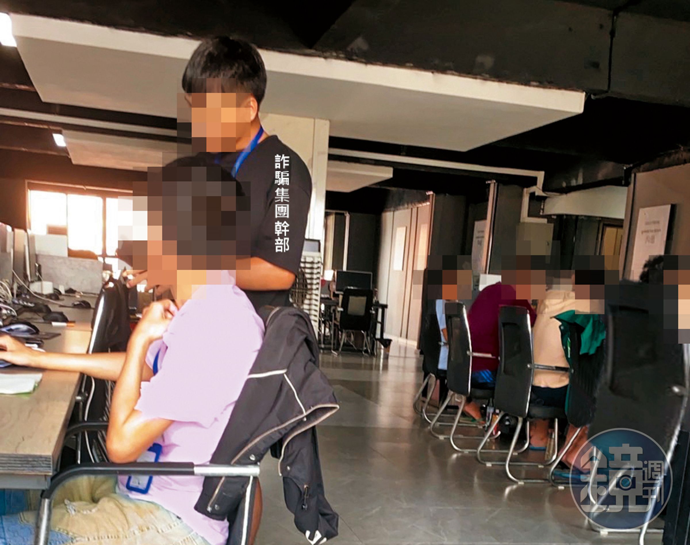 中國詐騙集團要求台灣被害人輪早、晚班,1天工作超過12小時。(讀者提供)
