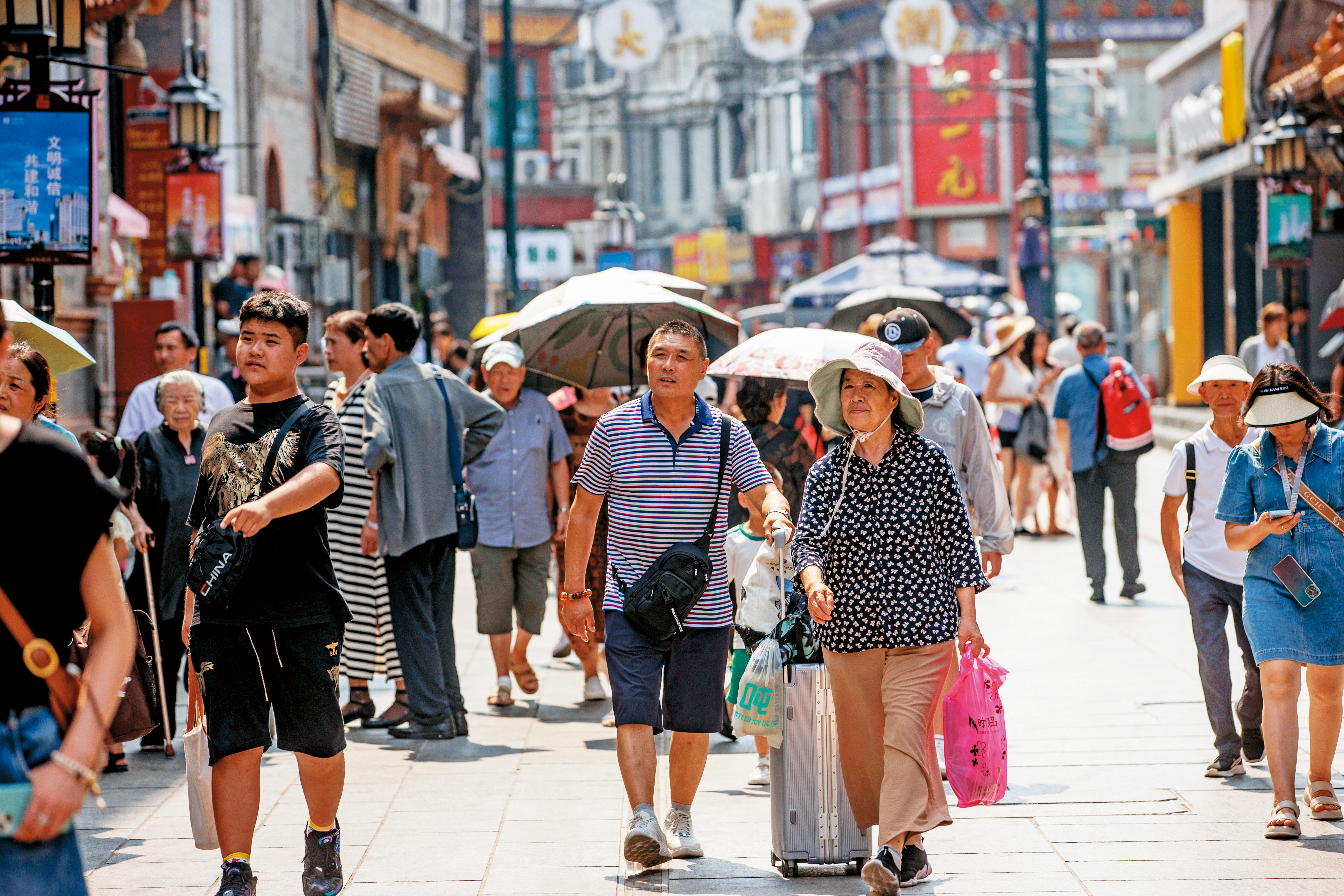 中國經濟長線趨勢逐漸躺平，專家普遍都不看好。（東方IC）
