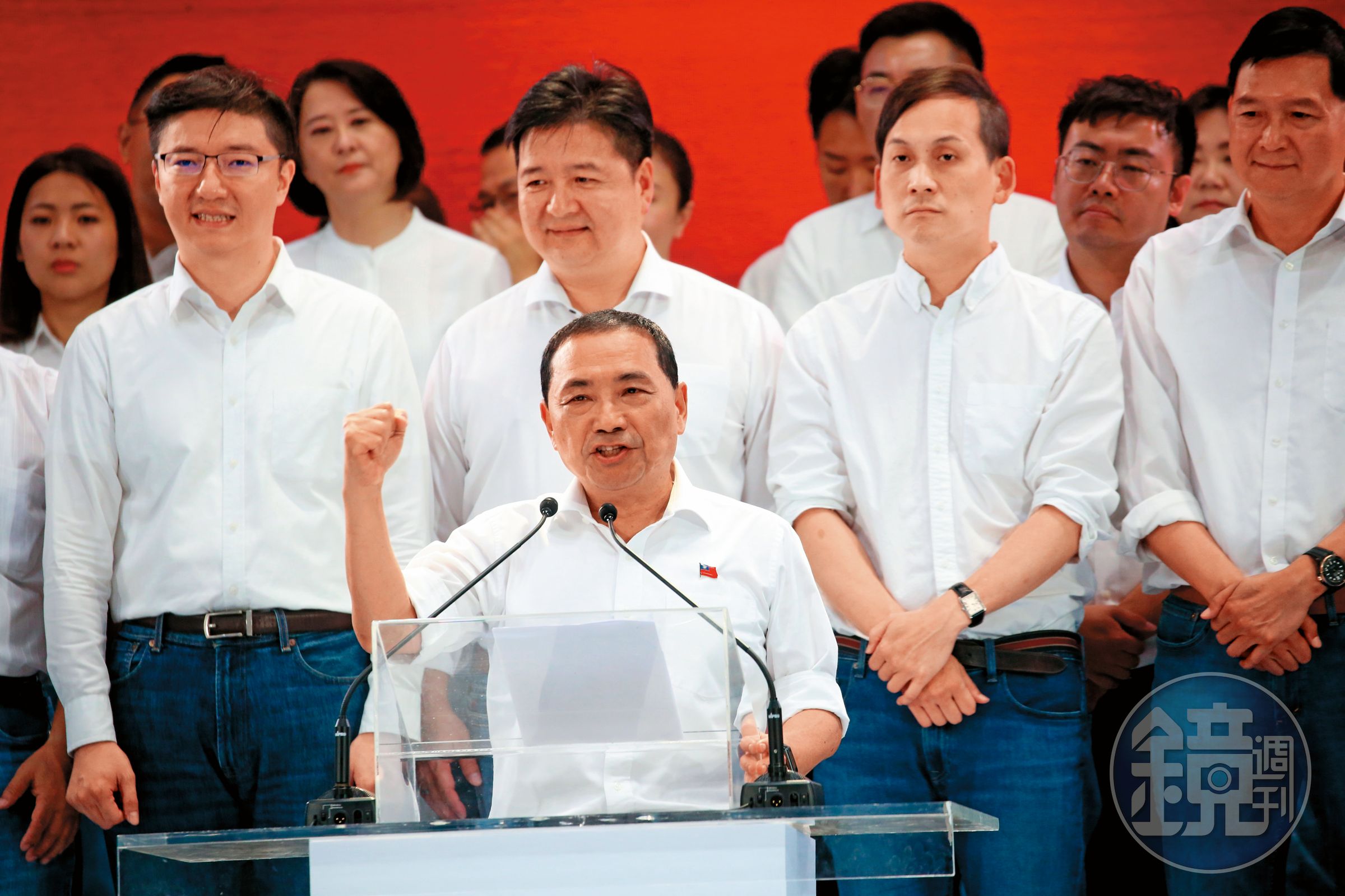 侯友宜民調持續低落,他必須走上再國民黨化的路。國民黨成功馴化了他,他也樂意被馴化好保住總統參選人的資格。