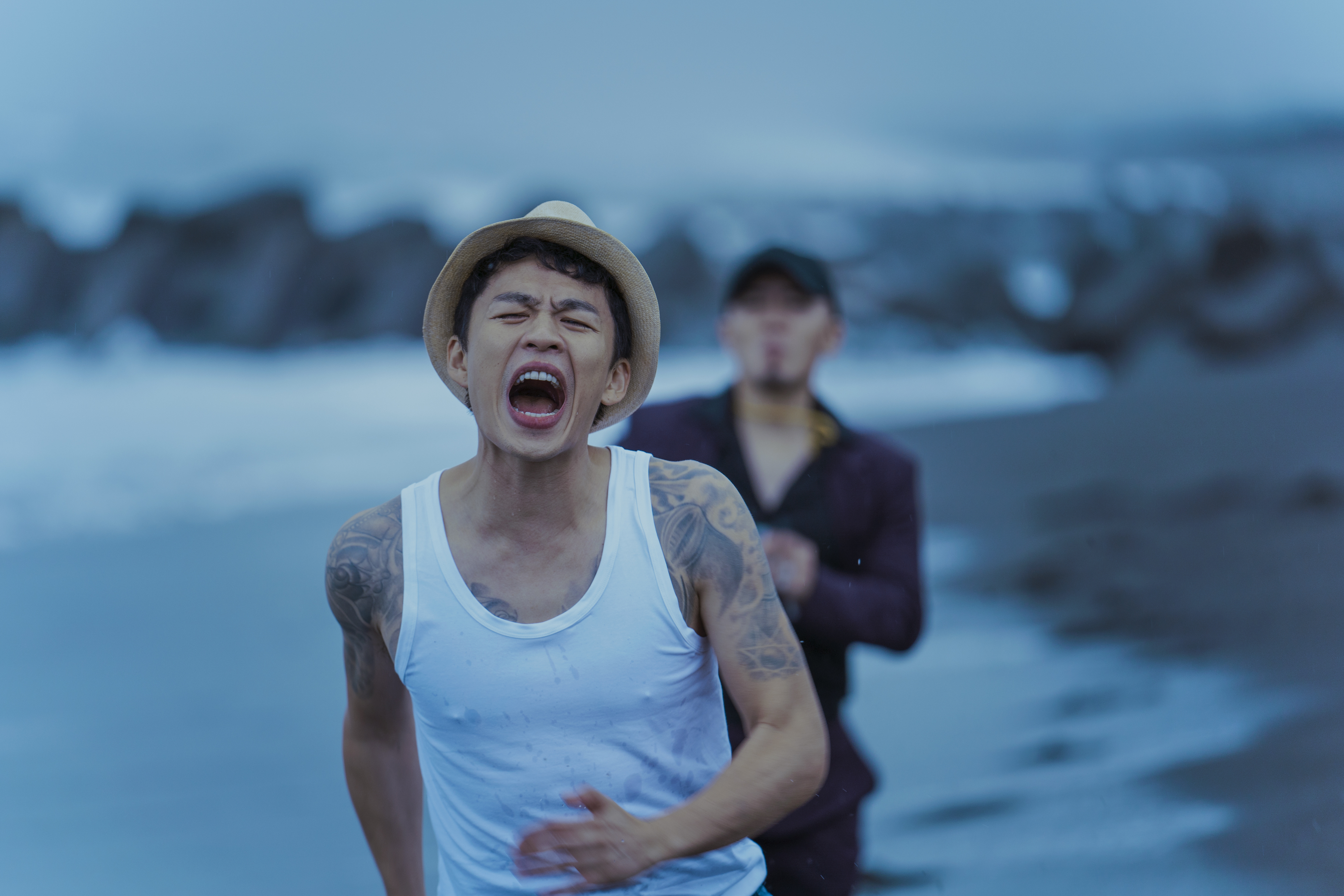 李鴻其身兼編導演的《愛是一把槍》入選本屆威尼斯影展國際影評人週單元。（好威映象提供）