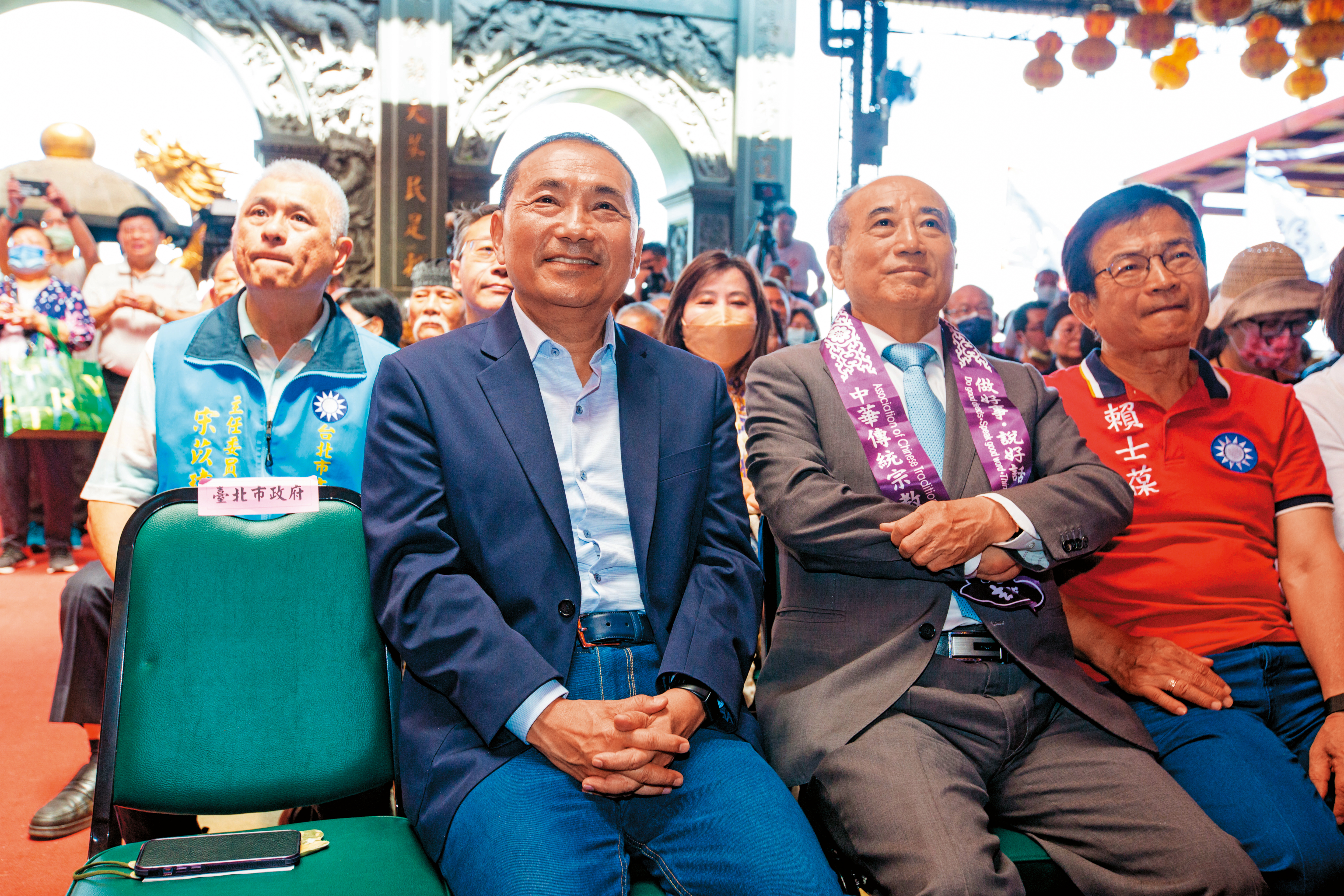 藍營內普遍認為侯友宜（前左）陸戰有待加強，盼王金平（前中）能出馬協助。