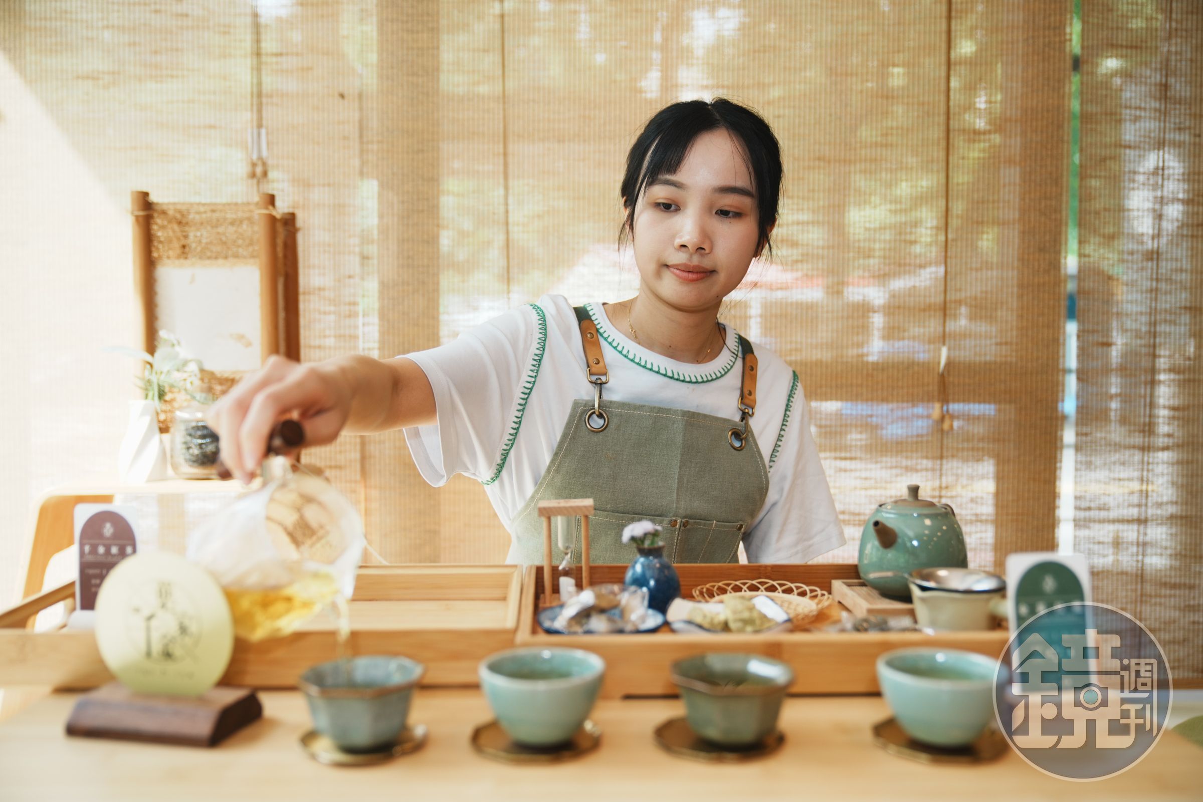 來到「大溪茶廠」絕不能錯過的品茗體驗。（桃園市政府觀光旅遊局提供）