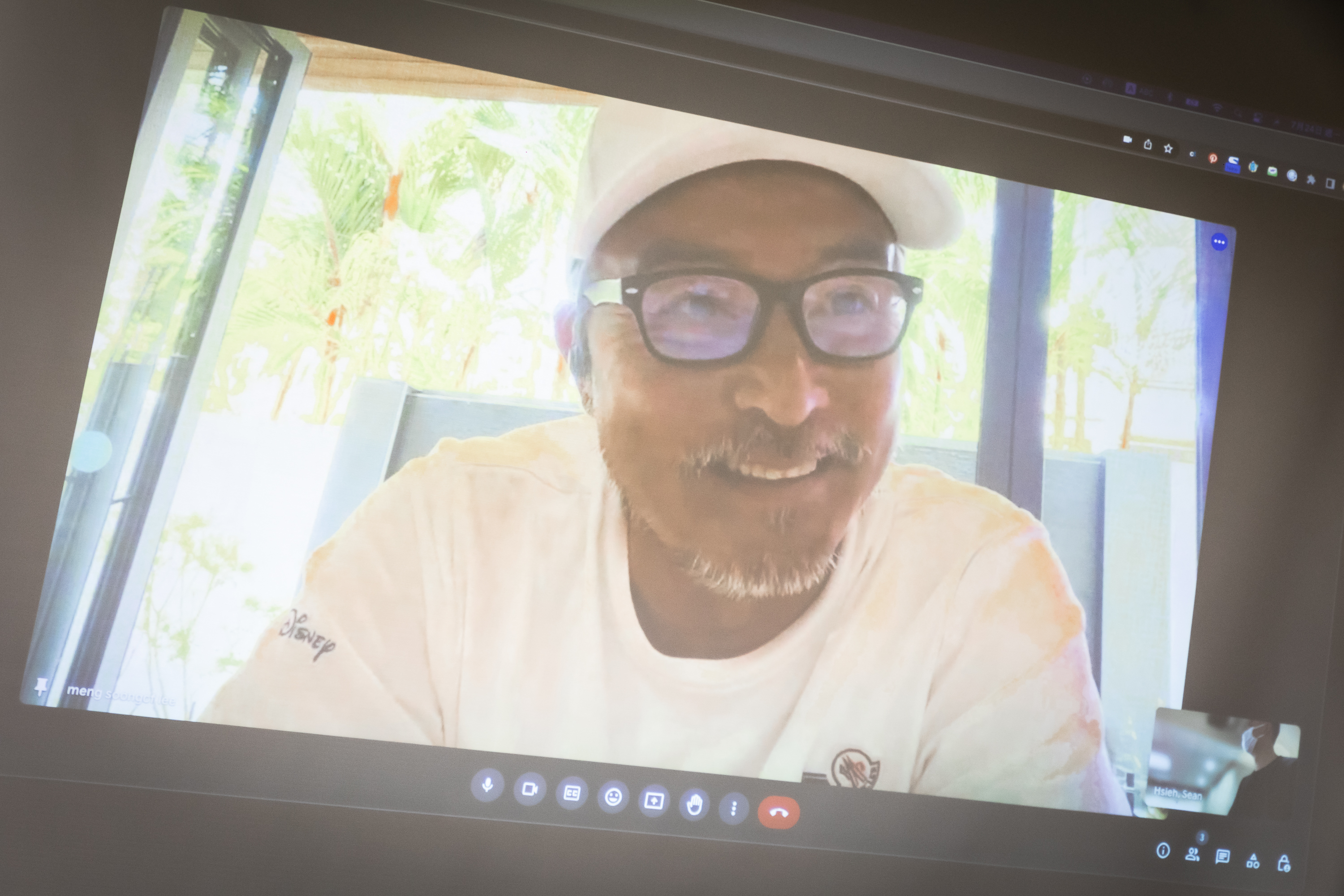 李銘順今天視訊連線暢談拍攝心路歷程。（鏡文學提供）