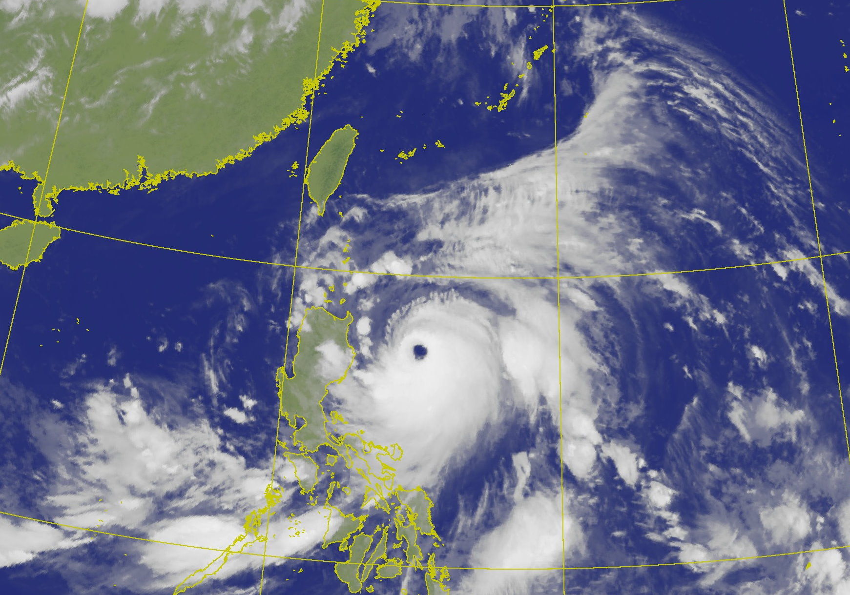 今年第5號中度颱風「杜蘇芮」逼近台灣，其颱風眼開了，有機會增強為強烈颱風。（翻攝自氣象局）