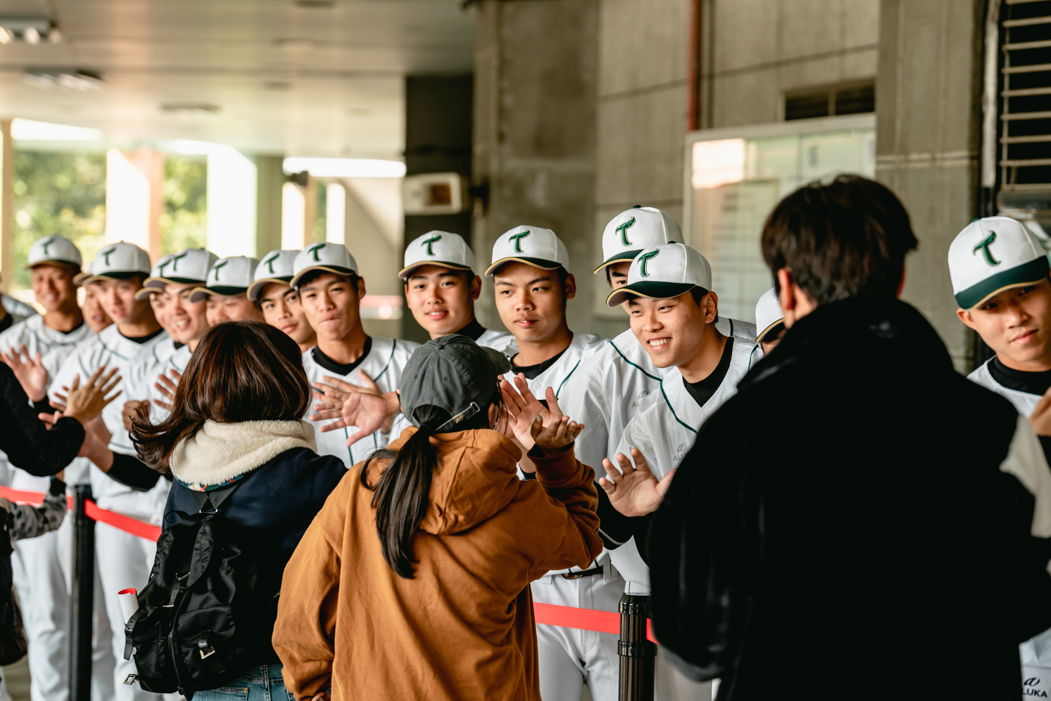 台鋼雄鷹即將在2024年球季正式成為中職第六隊，圖為日前球隊舉辦球迷見面會。（台鋼提供）