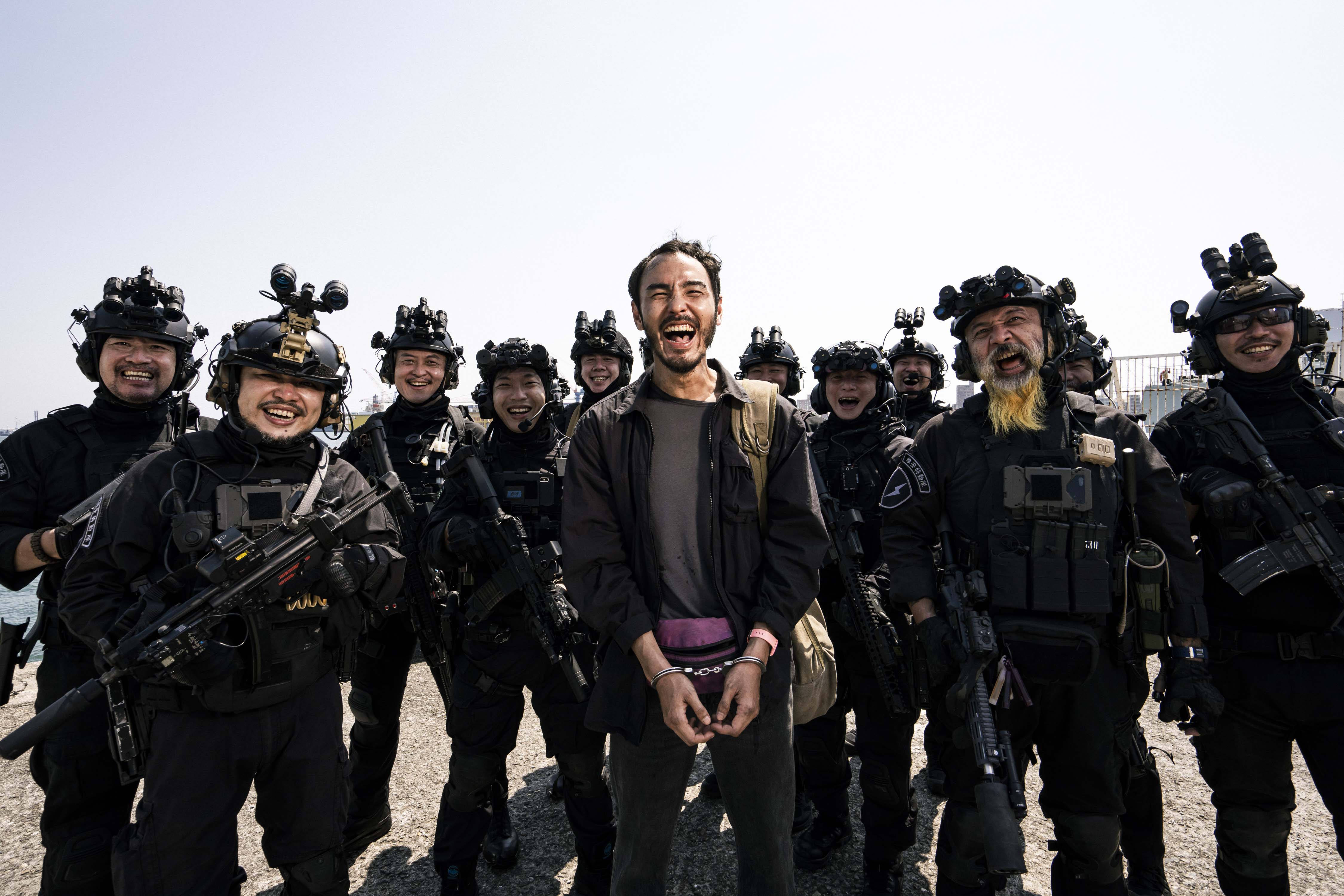 阮經天髮型改造成狗啃頭，滿臉鬍渣蓬頭垢面，成了「瘋魔」阮經天。（一種態度提供）