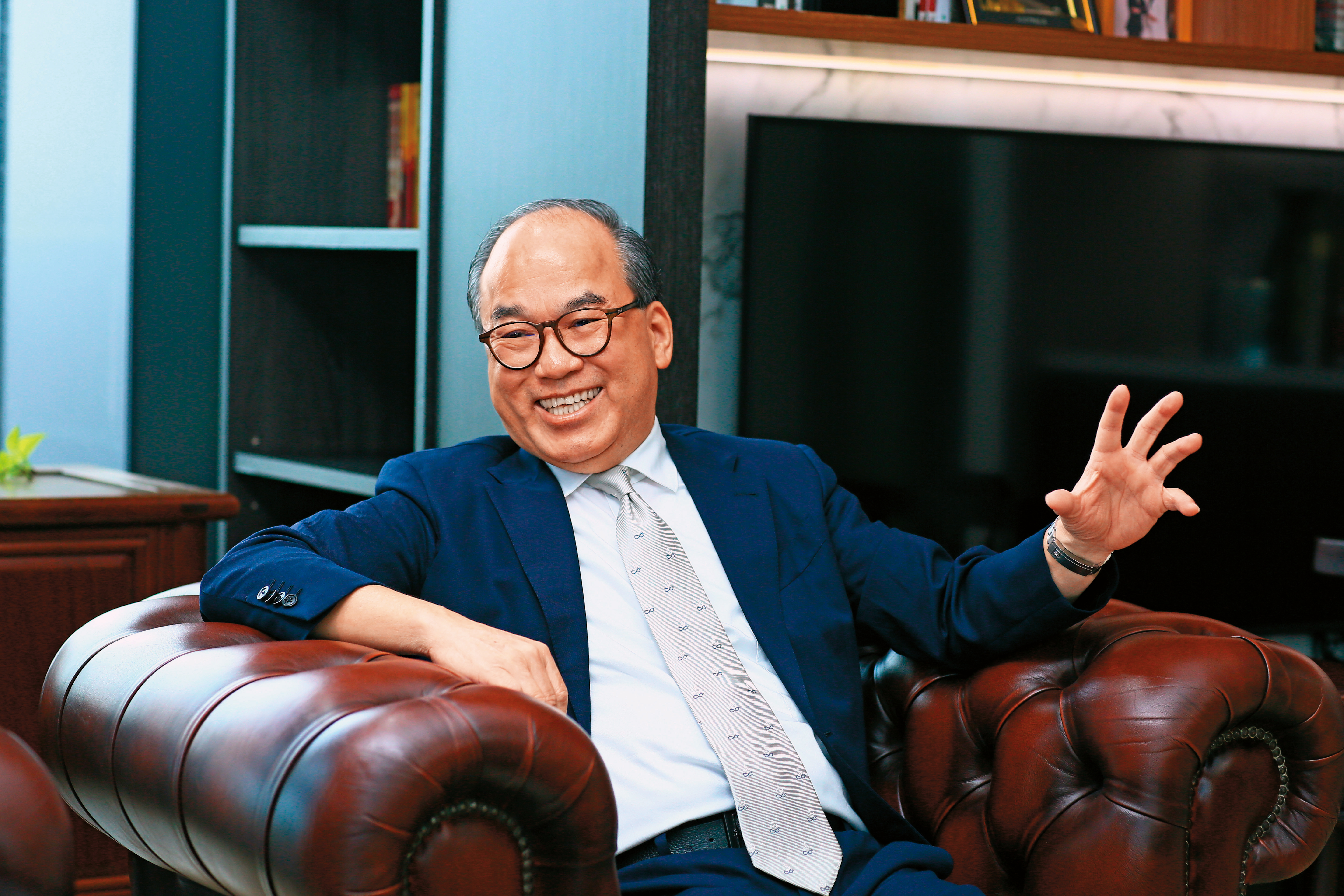 梁家銘創業以行銷為核心，敏銳度高，幾乎全年無休都在思考還有什麼市場可參戰。