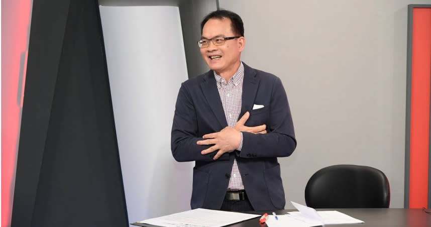 鄭弘儀回歸《鄭知道了》將前往海外開講。（三立提供）