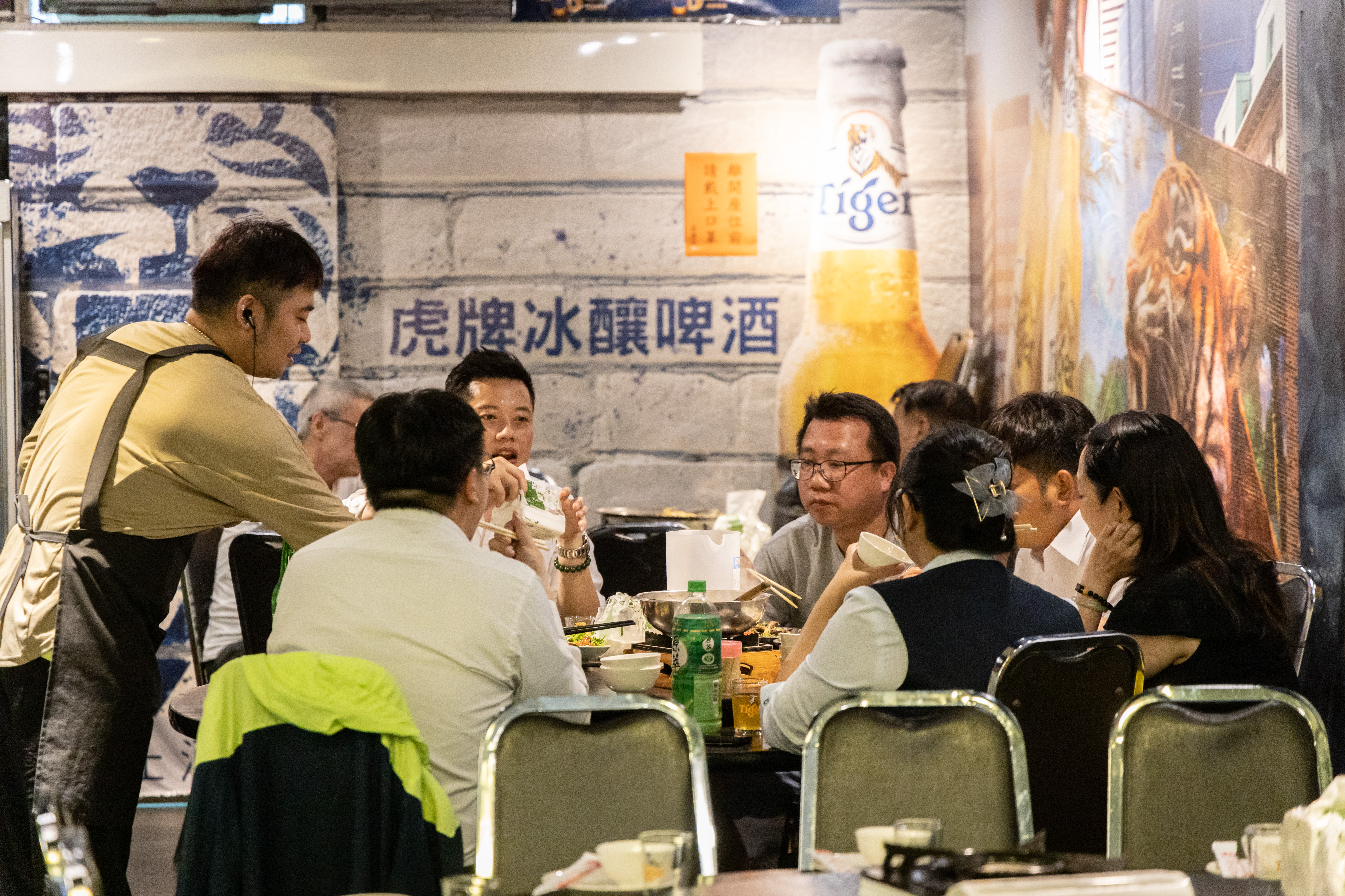 炎炎夏日,到熱炒店吃海鮮、喝啤酒、罵老闆,是人生一大樂事。