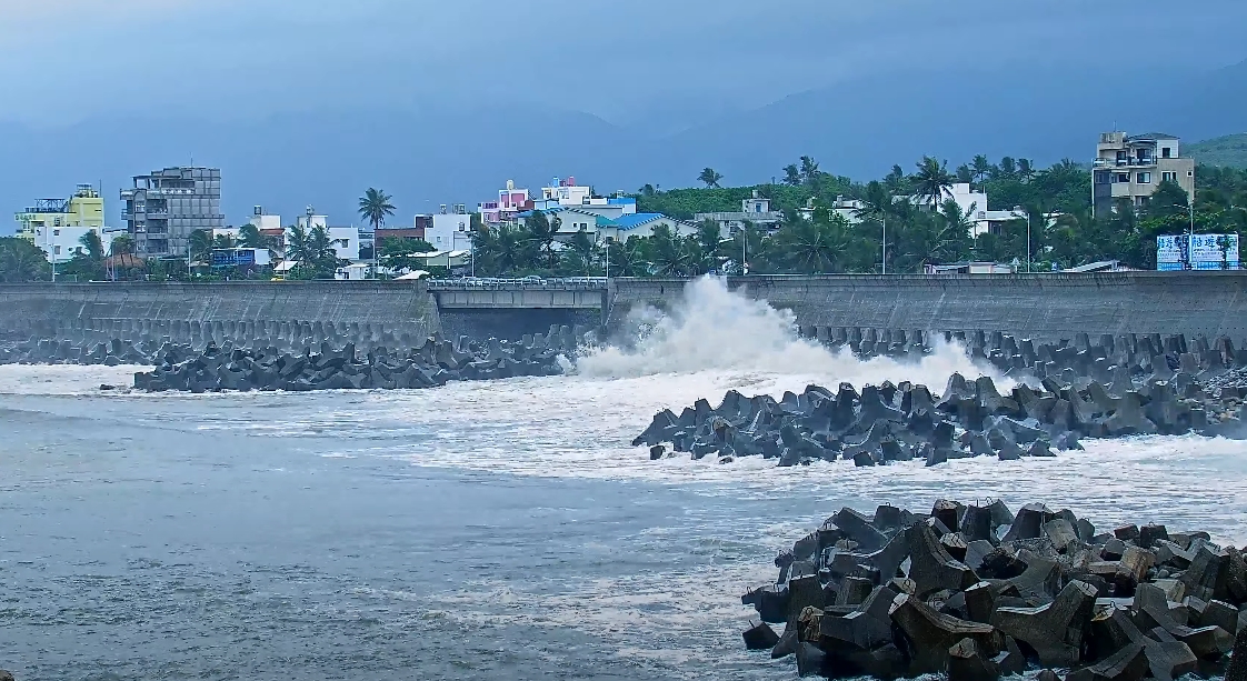 台東縣今晚起至明日全天停班停課。（翻攝自Amazing Taitung 台東就醬玩YT）