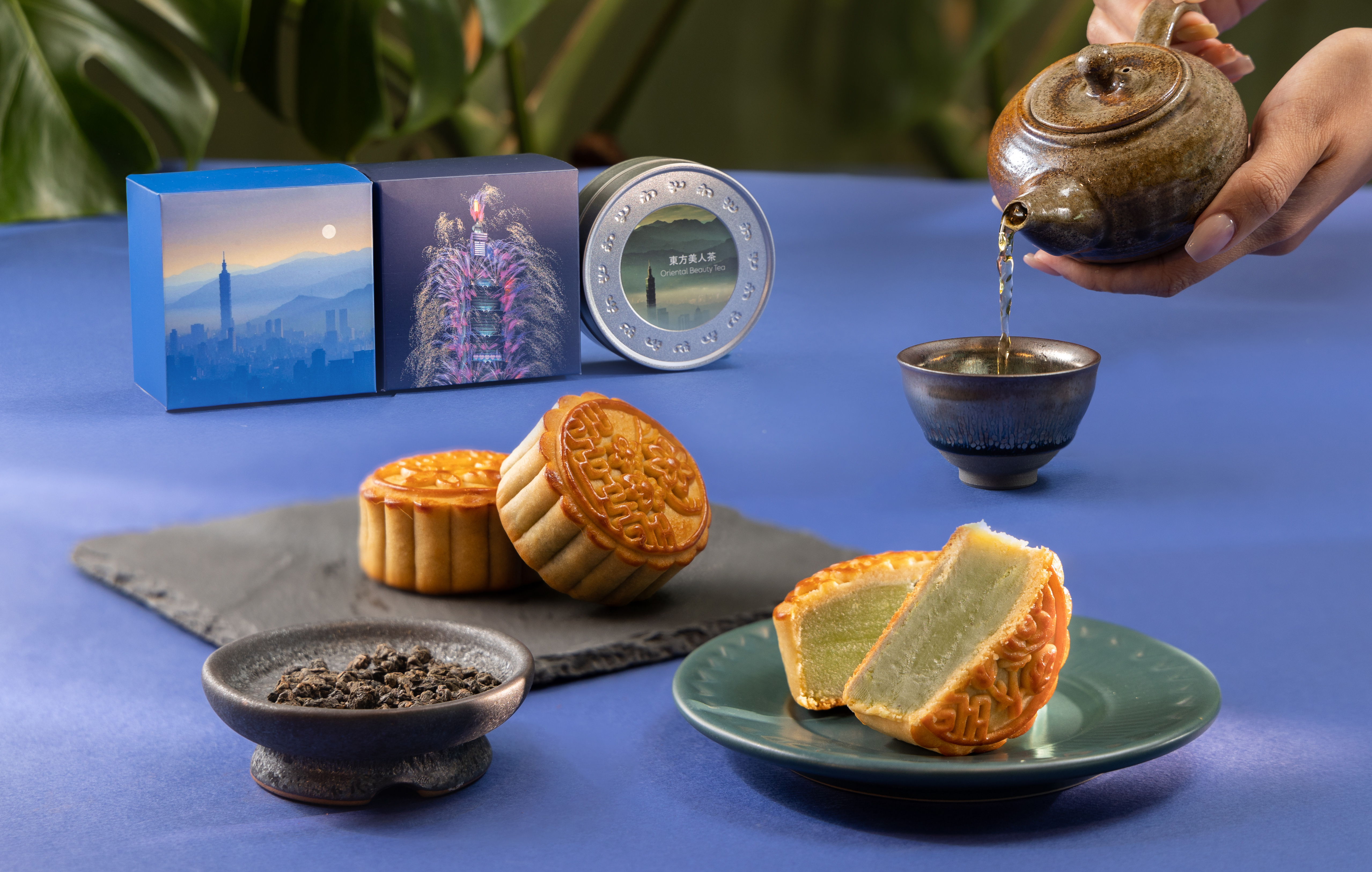 喝茶可以解月餅的甜膩，還可以避免脂肪囤積。（台北101提供）