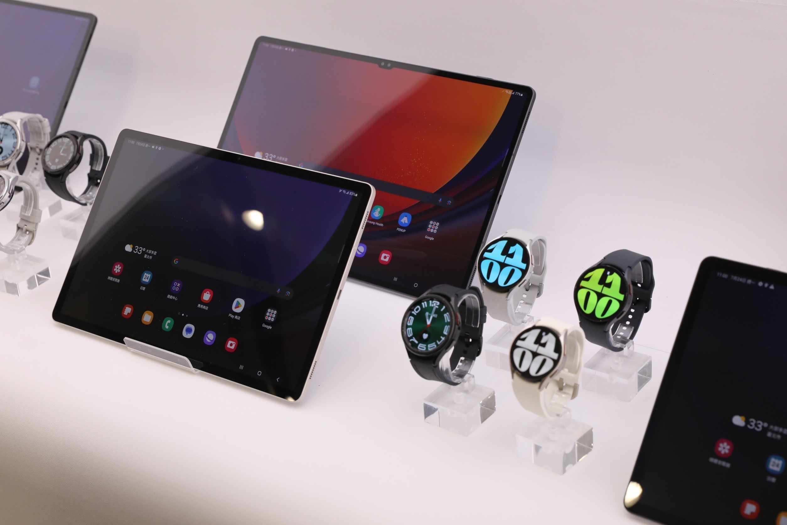 這次新品還包括防水平板Galaxy Tab S9系列以及智慧型手錶Galaxy Watch6。