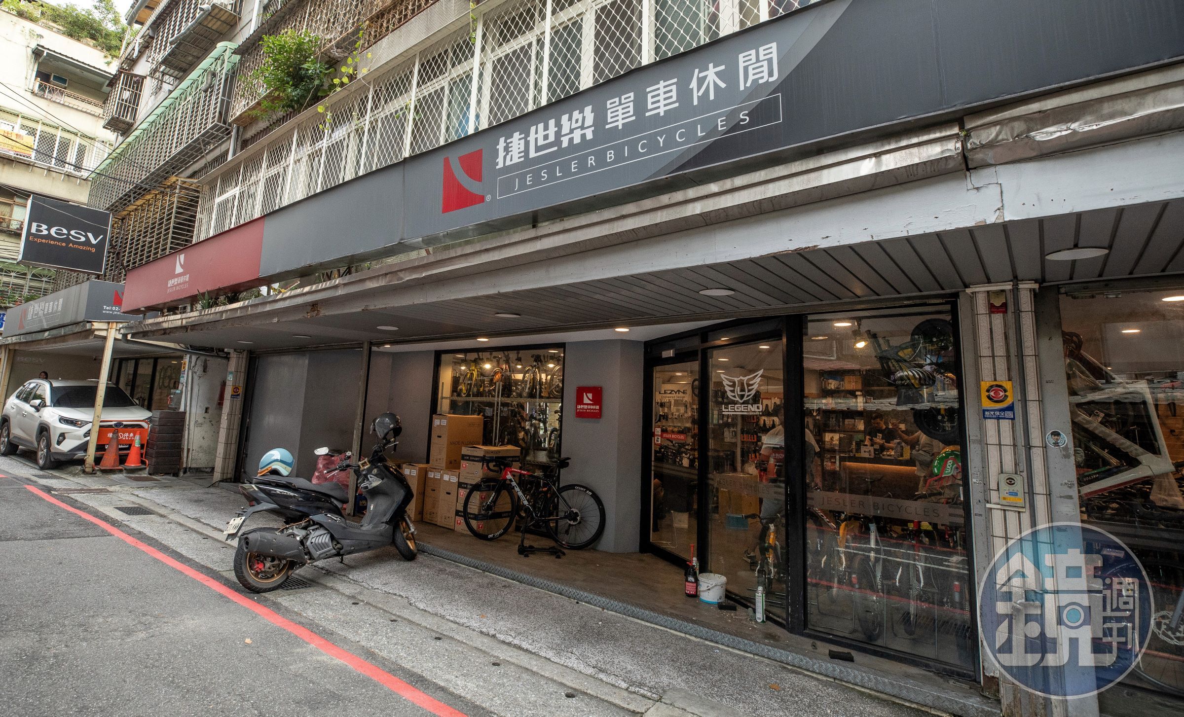 單車界一直有3家店盛極必衰的魔咒，想開到第四家、第五家就更難了，不過陳鈞垣的捷世樂，目前已經成功開出6家直營店。