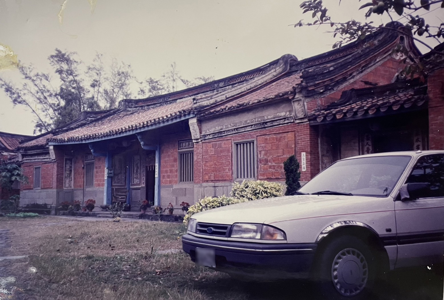 梁家銘創業時，大哥不僅借他錢，還把自己的二手車給他，讓梁家銘相當感激。（梁家銘提供）