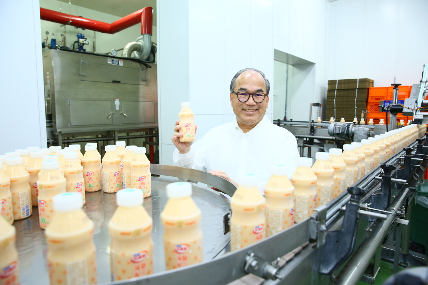 梁家銘24年前以150萬元創業，推出的比菲多稱霸台灣發酵乳市場，市占高達4成以上。