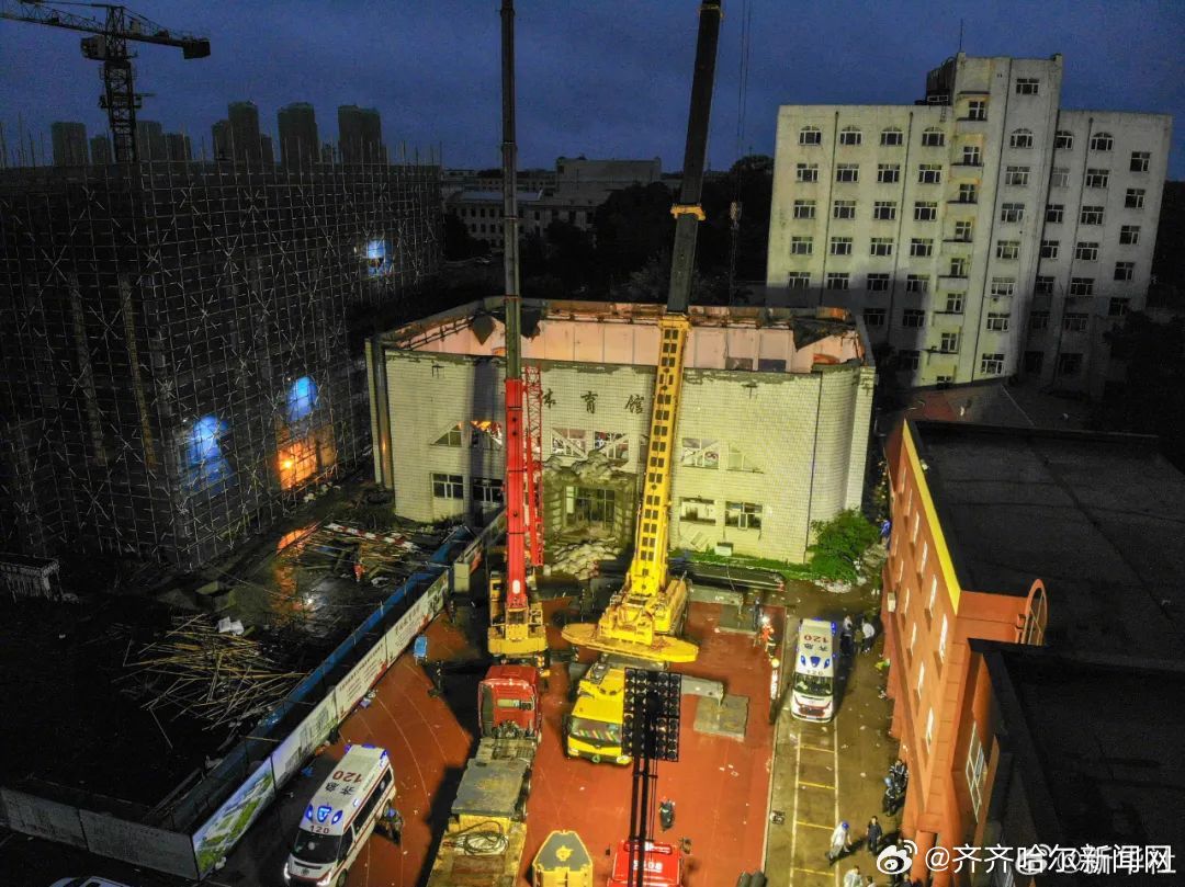 第34中學體育館坍塌事件引發全中國關注，也為去世的師生感到不捨。（翻攝自齊齊哈爾新聞網微博）