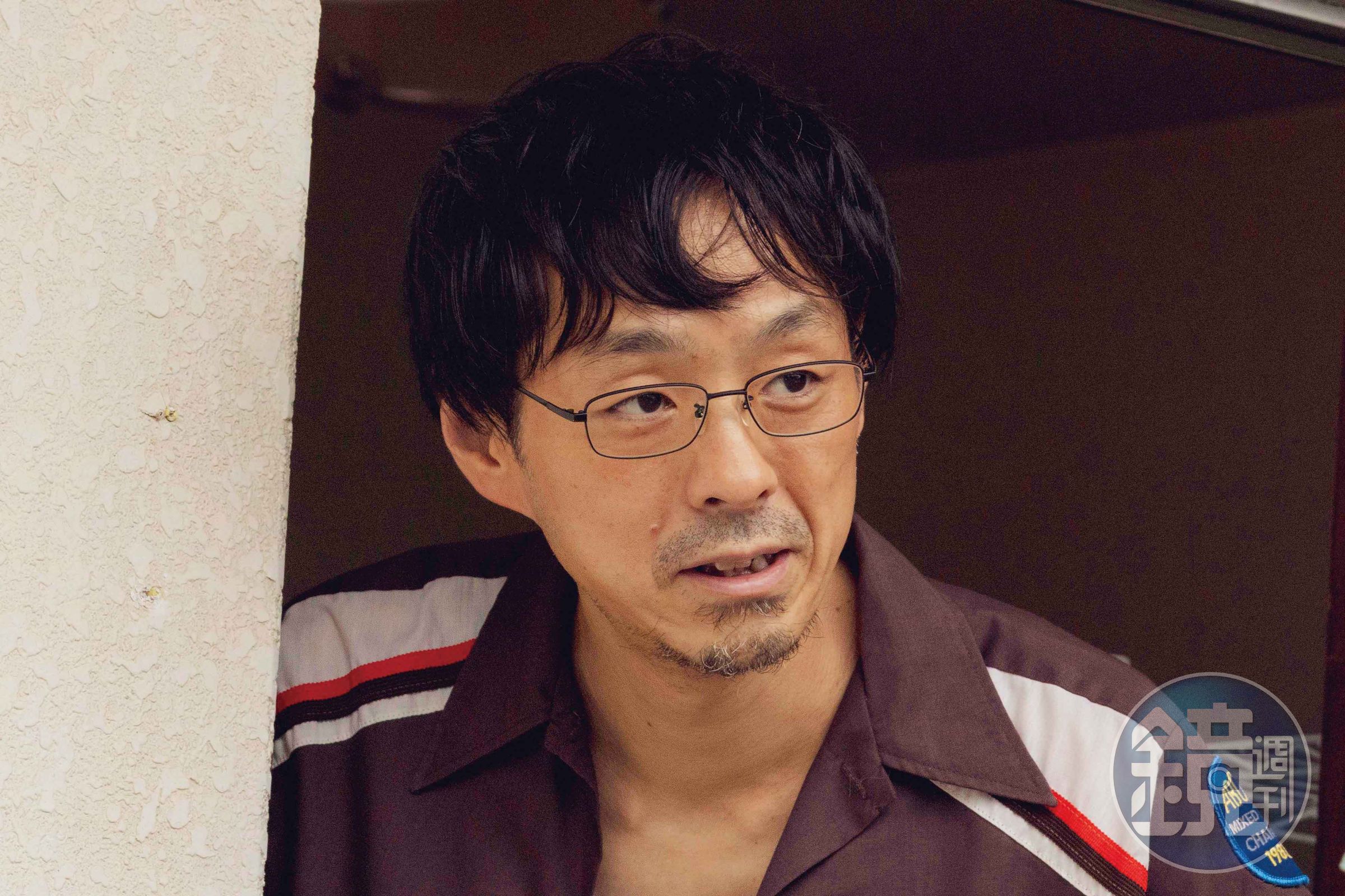 宮藤官九郎力挺好友高橋正彌,客串演出《渴水》中遭討水費的住戶。(天馬行空提供)