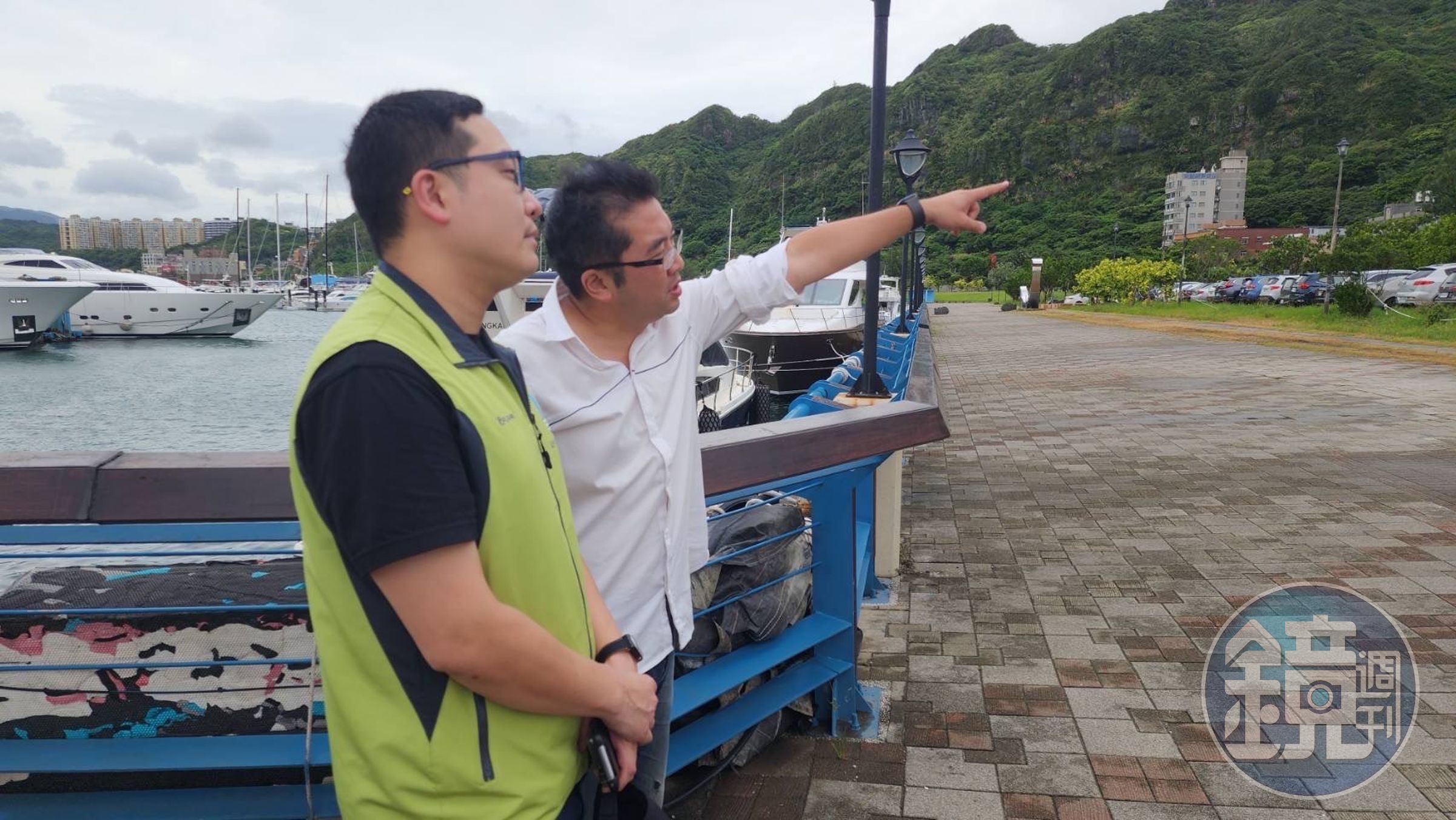 基隆市政府派員前往八斗子港區,實地勘查。(基隆市政府提供)