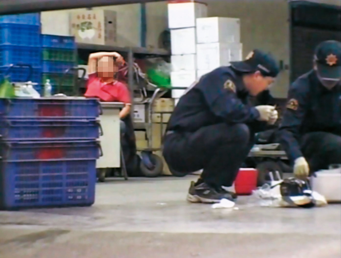 警方訪查得知死者最後出現在父母住處，因此前往鄭家採證。（東森新聞提供）