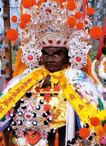 警方向邢府千歲（圖）求助，在神明的幫忙下，3天順利破案。（翻攝網路）