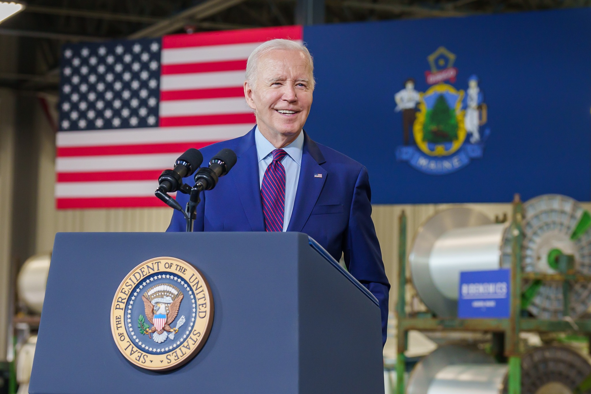 拜登政府首度對台灣提供軍事援助。（翻攝自The White House臉書）